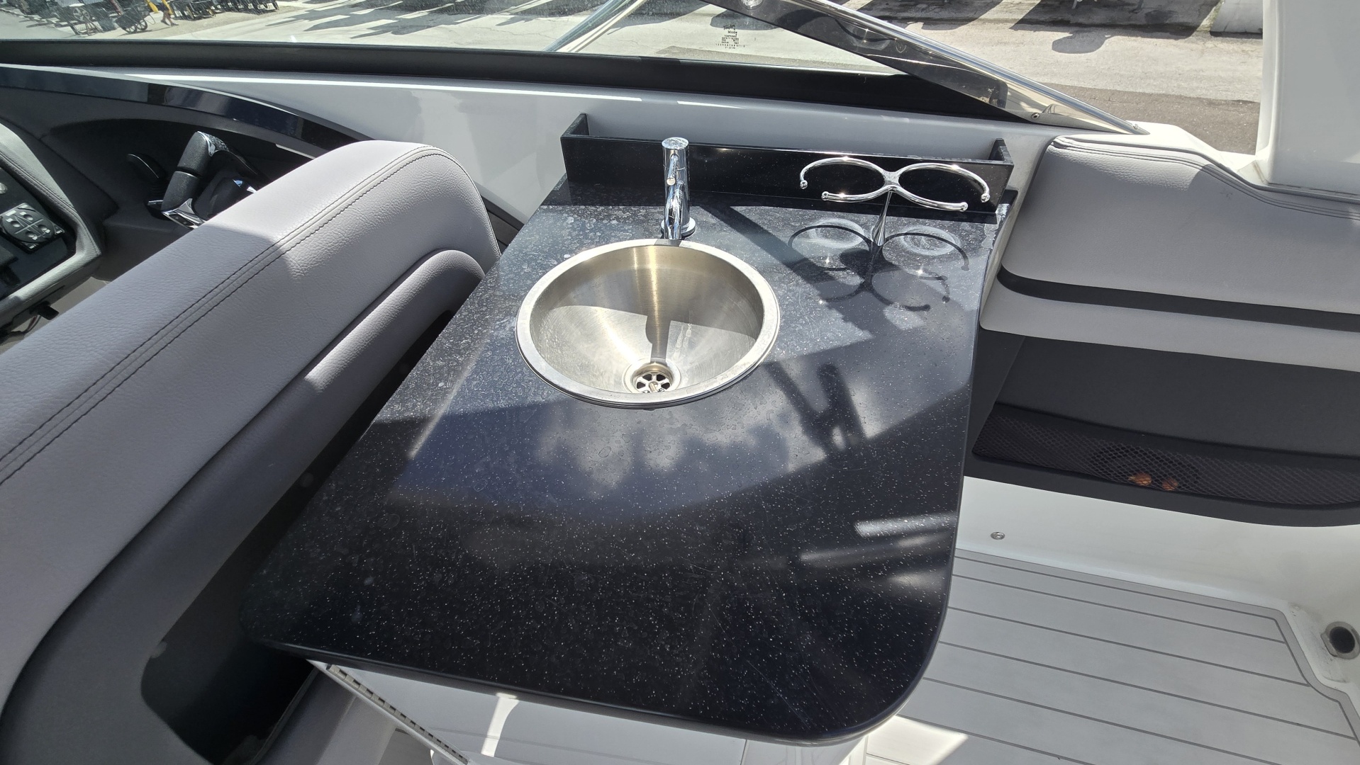 30ft Cobalt Yacht For Sale