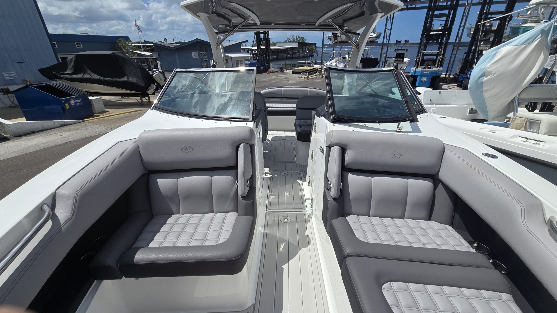 30ft Cobalt Yacht For Sale