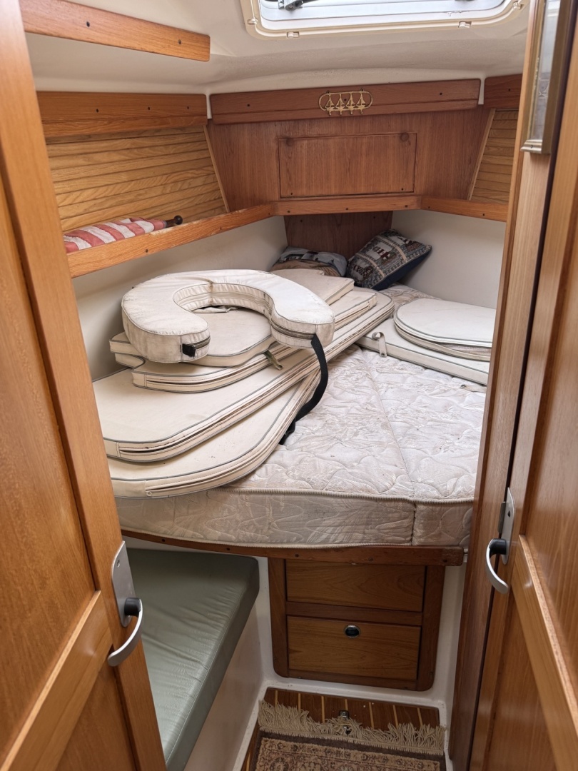 Flying Dutchman 40ft Catalina Yacht For Sale