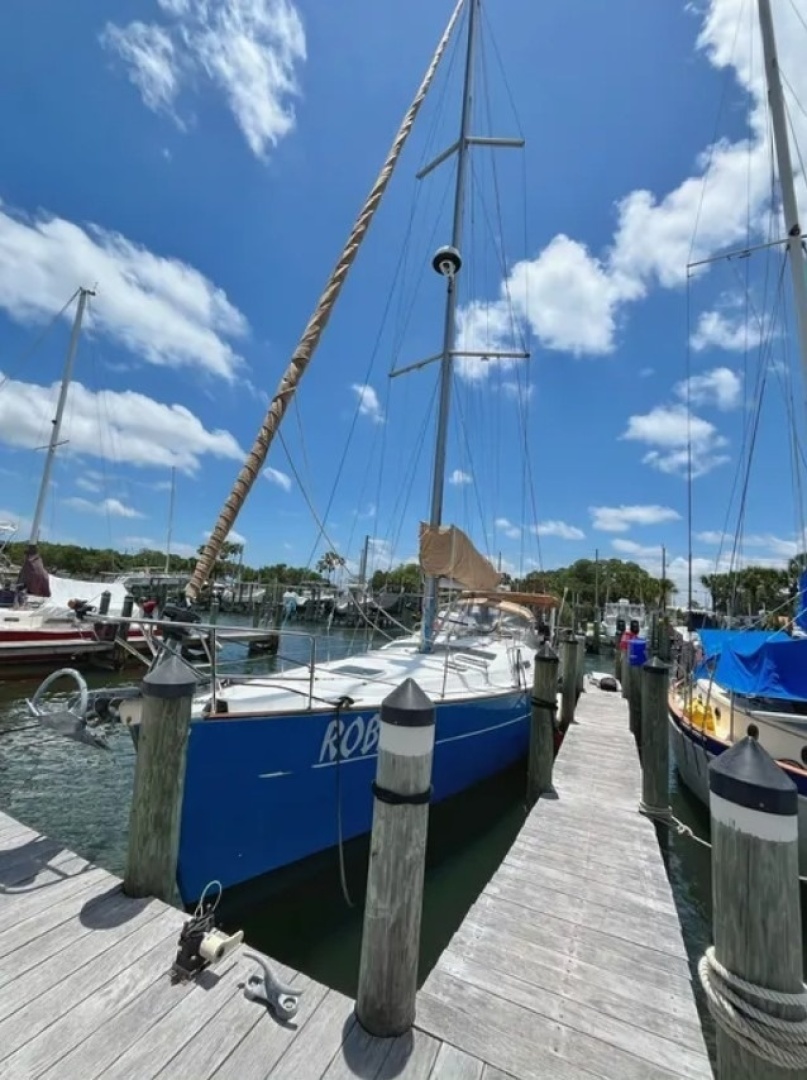 2005 Beneteau 423