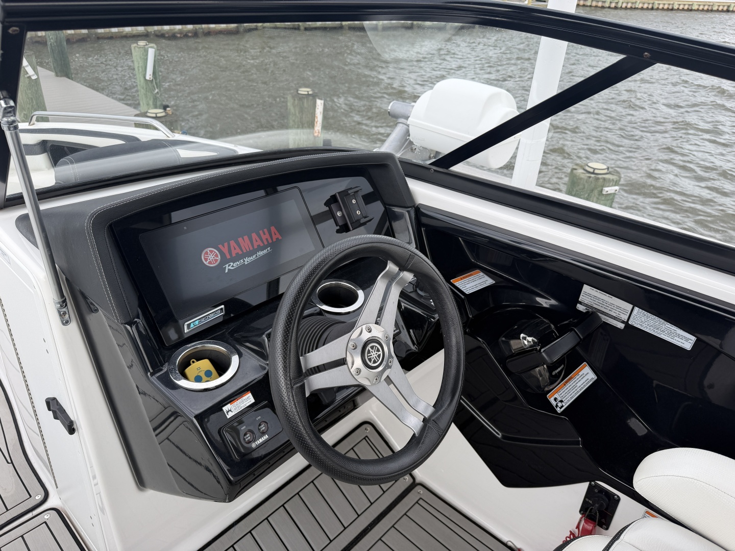 2020 Yamaha Boats 242 Limited S E-Series
