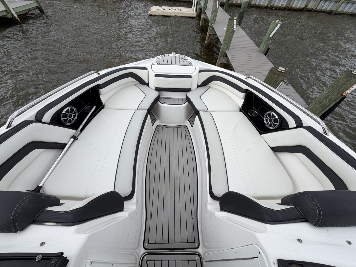 2020 Yamaha Boats 242 Limited S E-Series