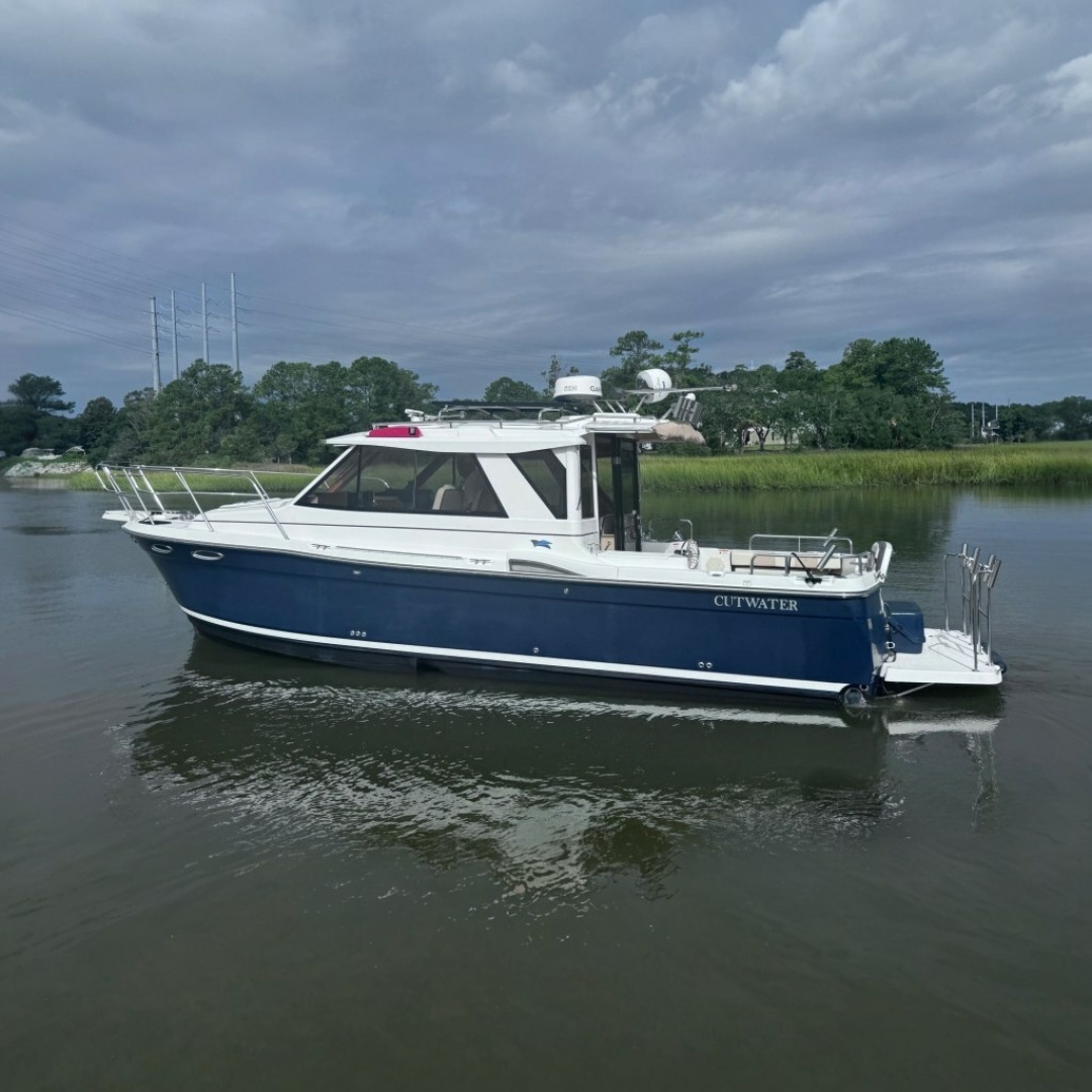 MARGARET ADELE 32ft Cutwater Yacht For Sale MARGARET ADELE 32ft Cutwater Yacht For Sale
