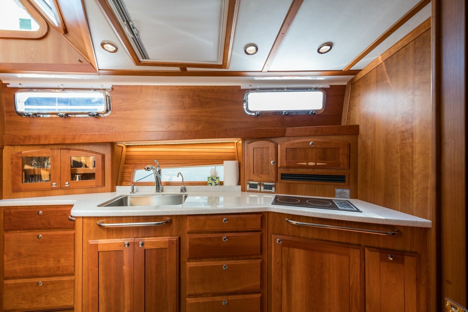 2021 Sabre 48 Salon Express
