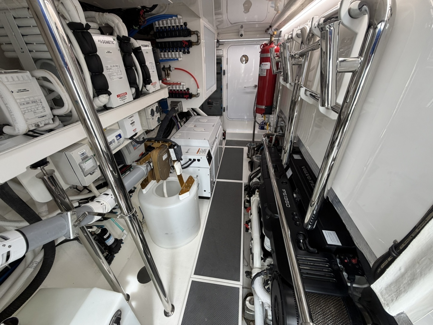 DON T BACK OFF 68ft Riviera Yacht For Sale