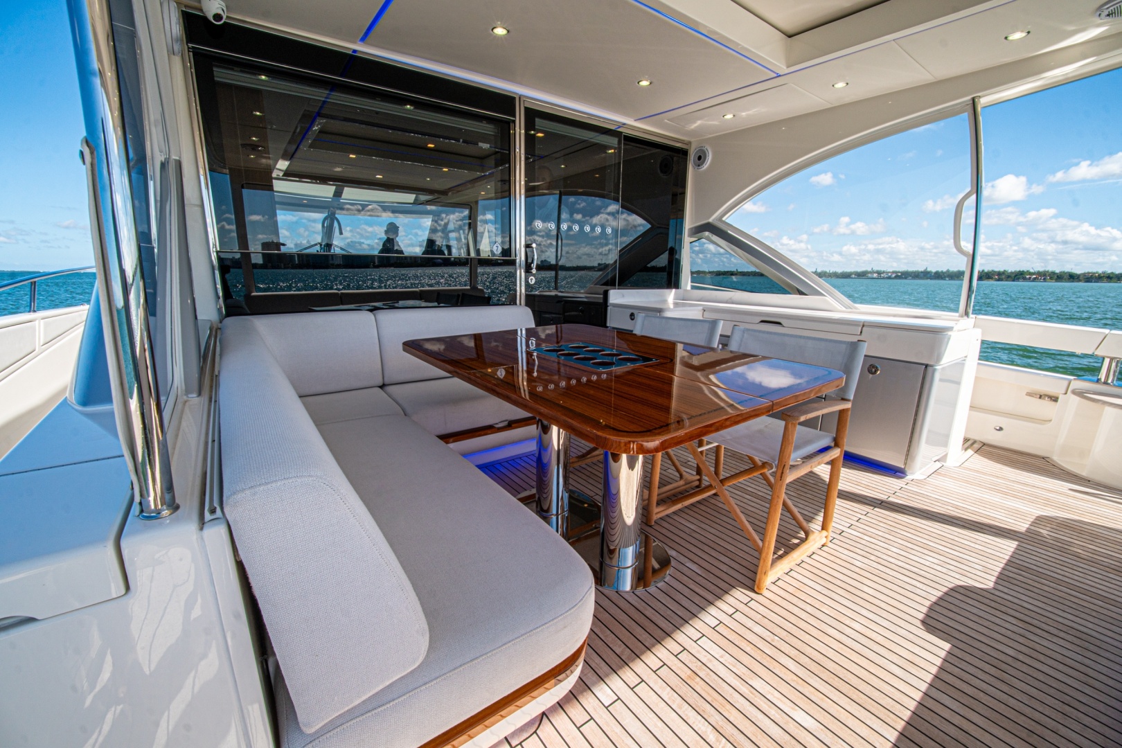DON T BACK OFF 68ft Riviera Yacht For Sale