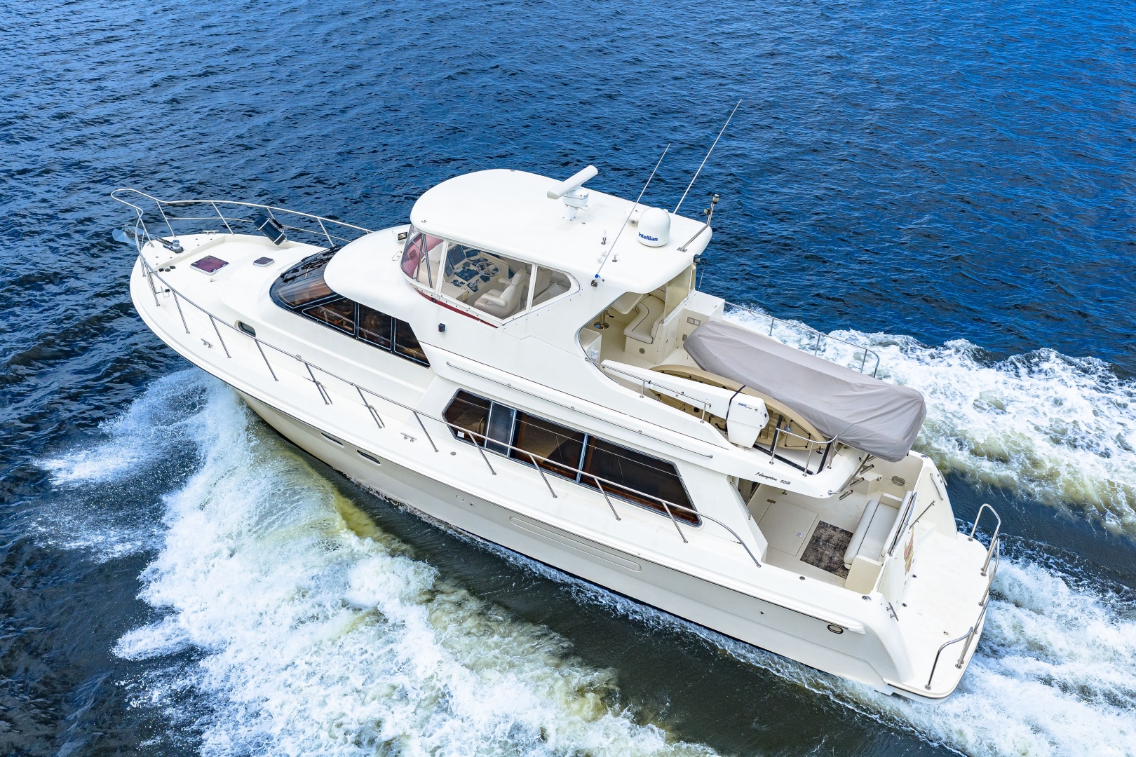2005 Hampton 558 Pilothouse
