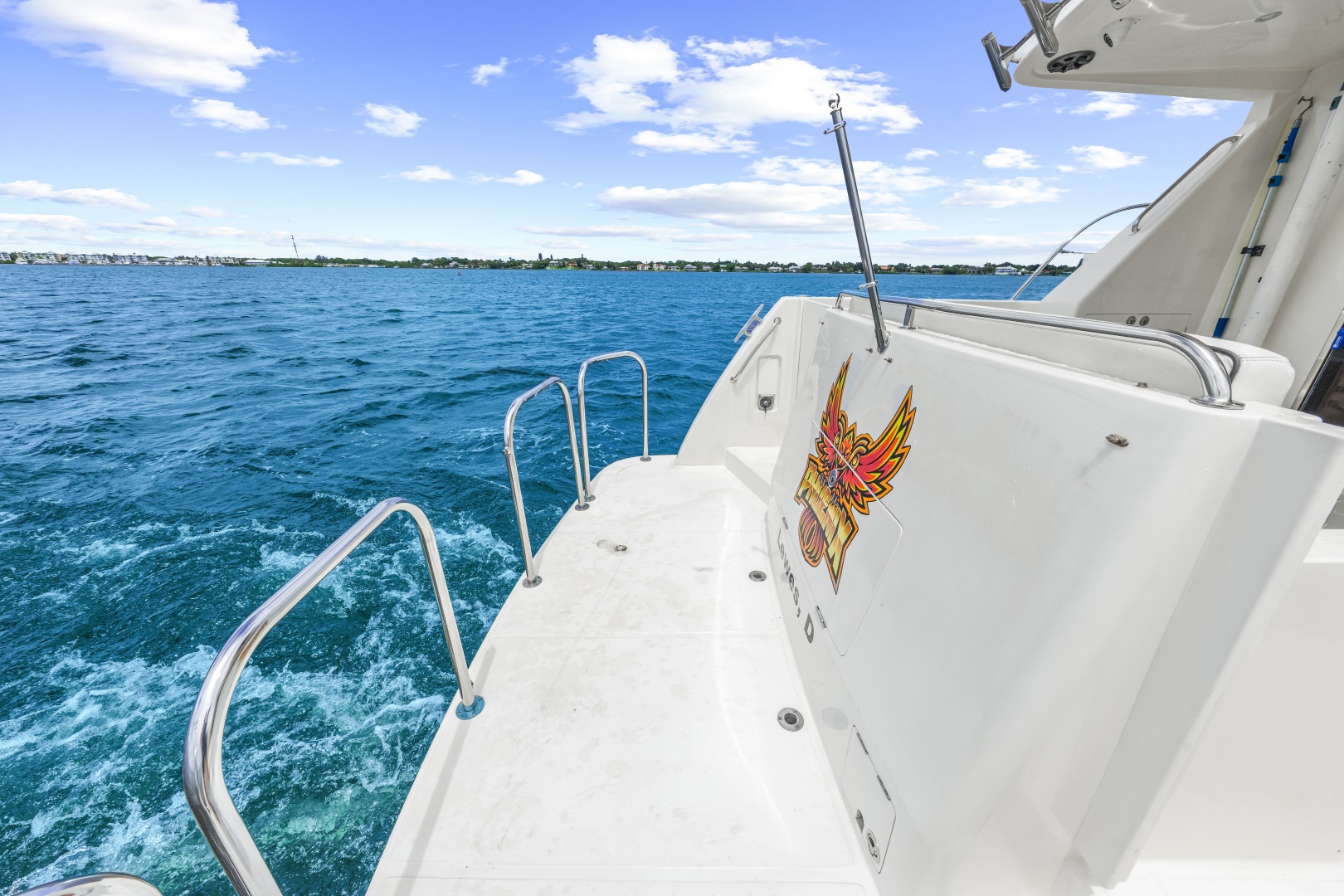 2005 Hampton 558 Pilothouse