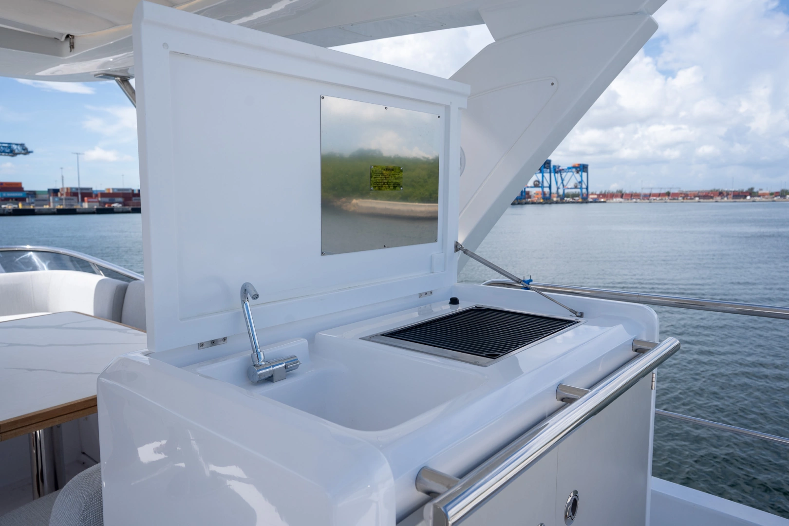 Azimut FLY 50 Yacht For Sale