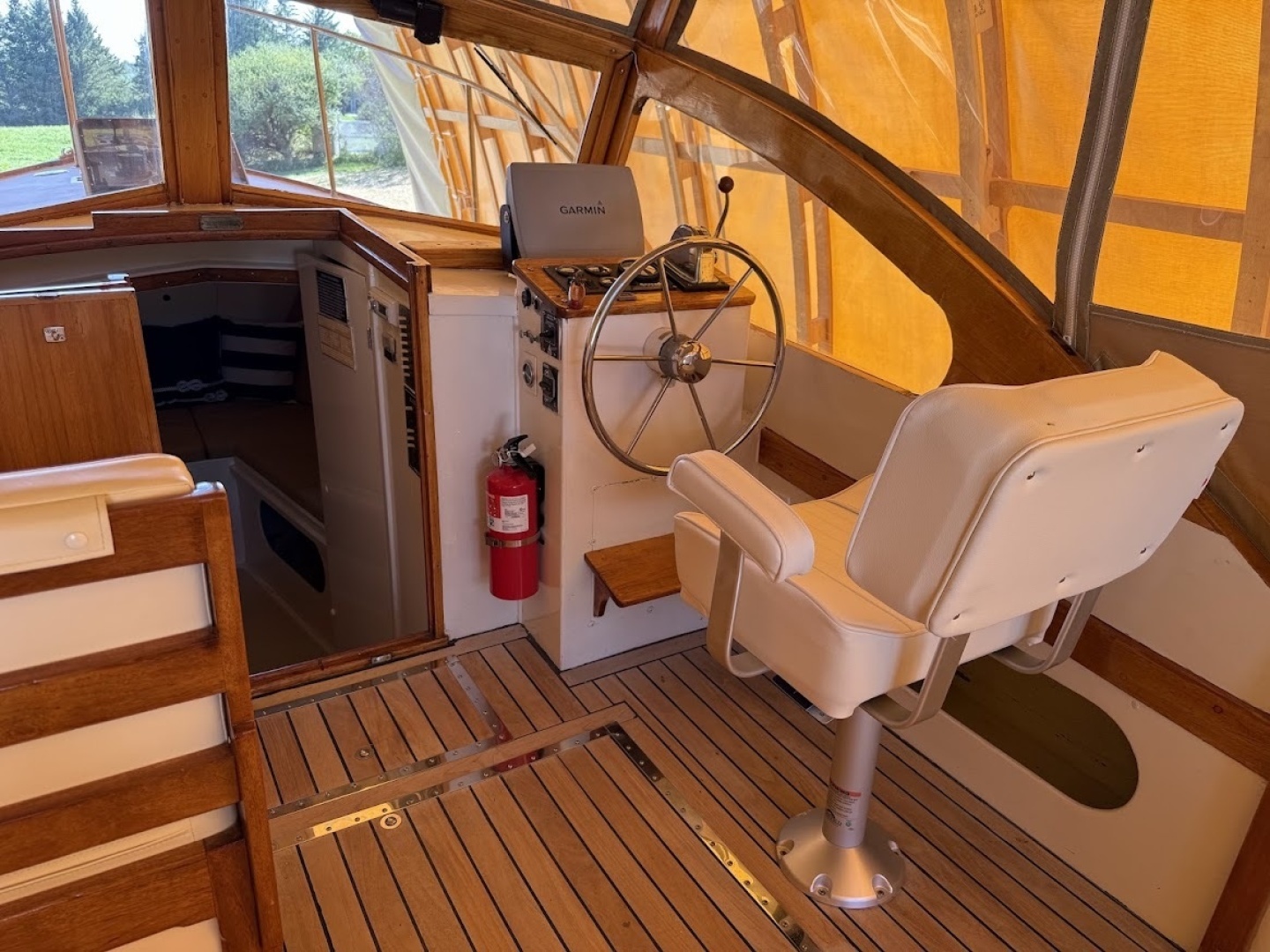 NUTMEG 29ft Dyer Yacht For Sale NUTMEG 29ft Dyer Yacht For Sale