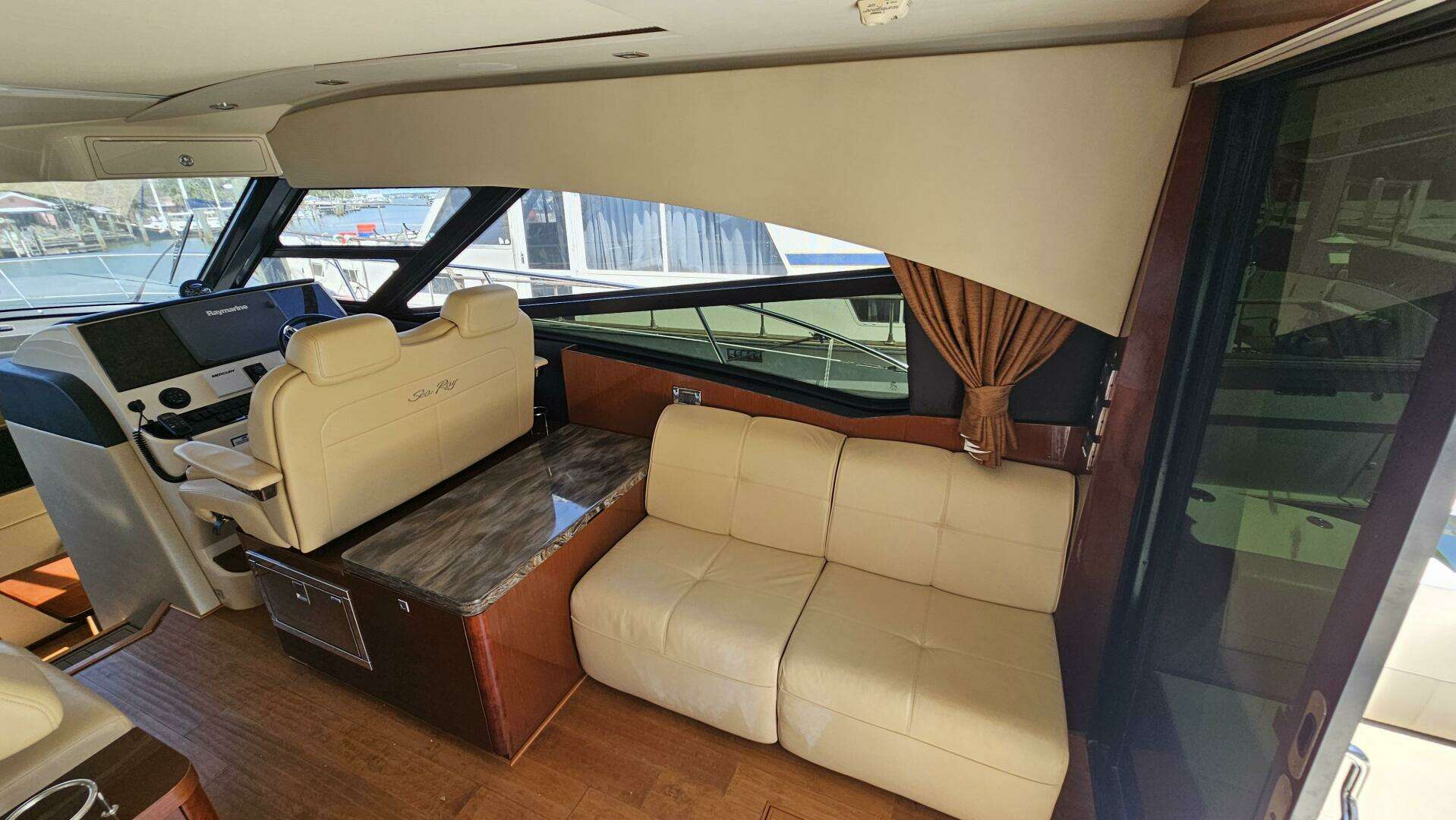 Sea Ray  Yacht For Sale
