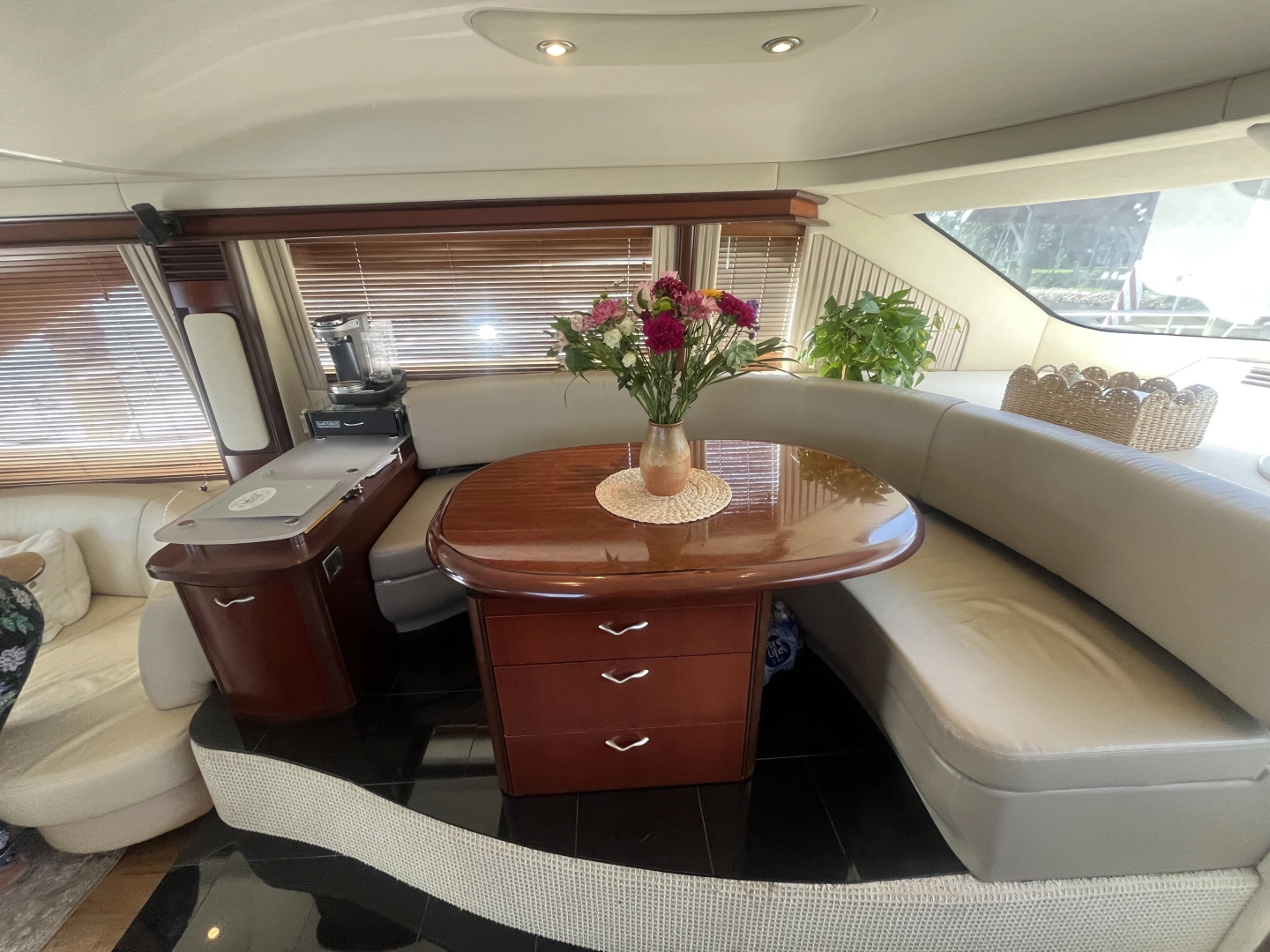 Sea Ray 58 Sedan Bridge Yacht For Sale