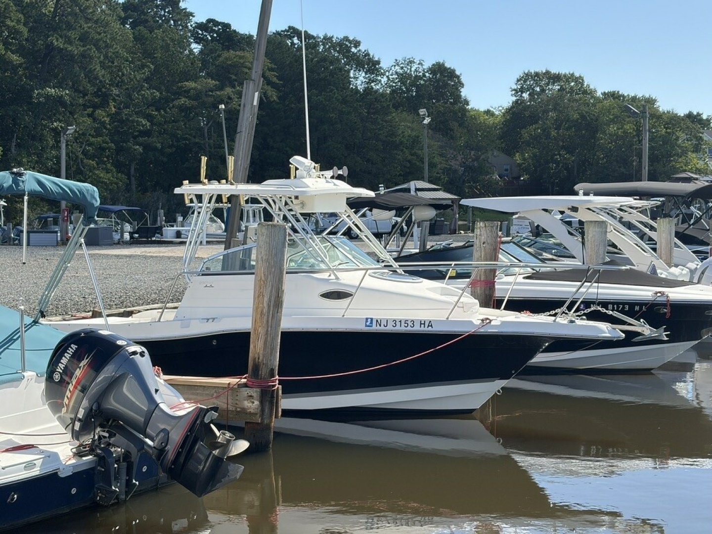 23ft Seaswirl Striper Yacht For Sale 23ft Seaswirl Striper Yacht For Sale