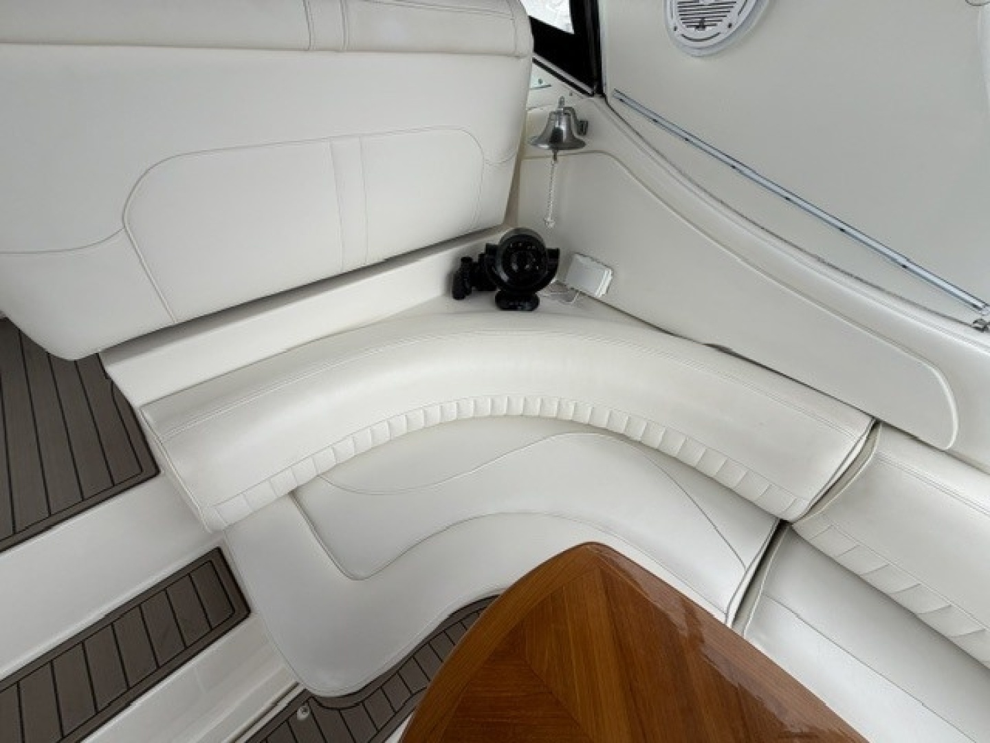 Cockpit seating