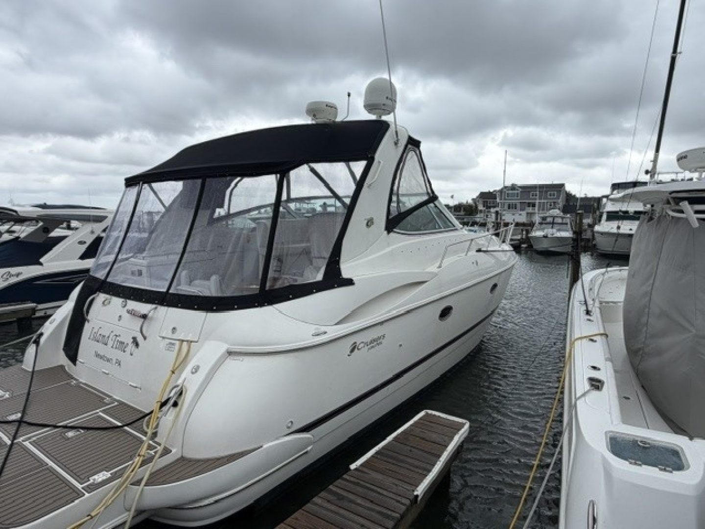 Starboard rear qtr.