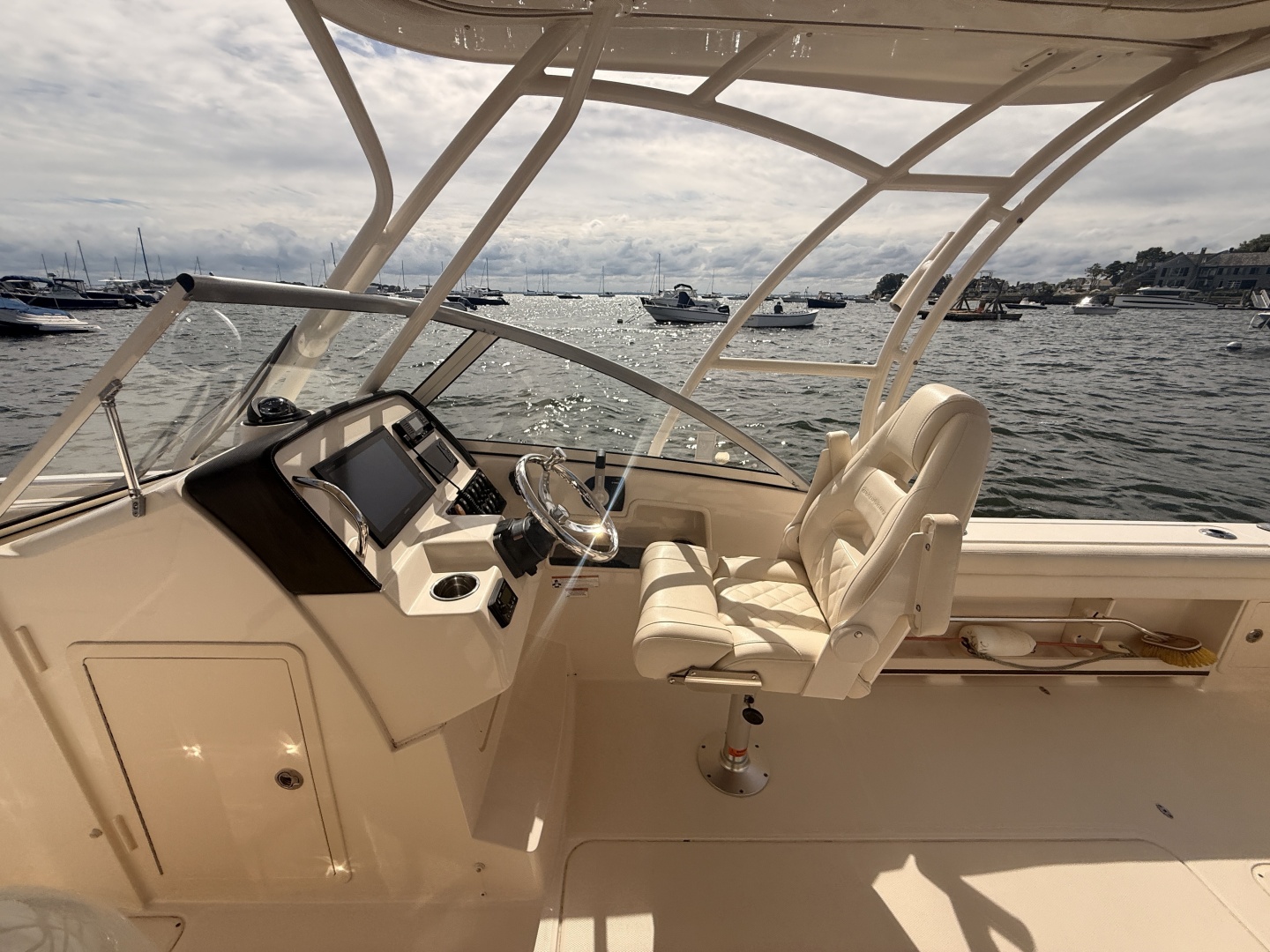 23ft Grady White Yacht For Sale