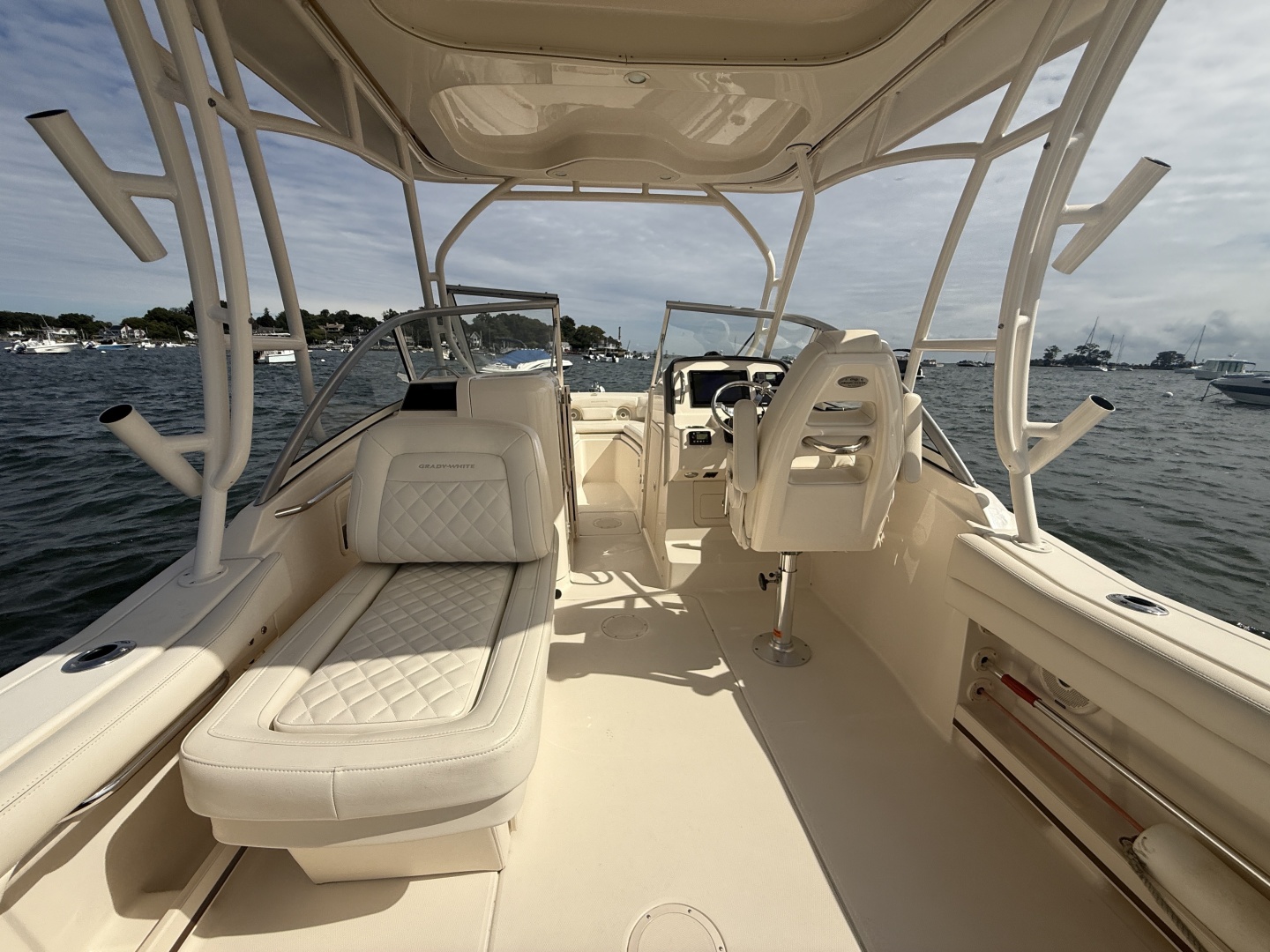 23ft Grady White Yacht For Sale