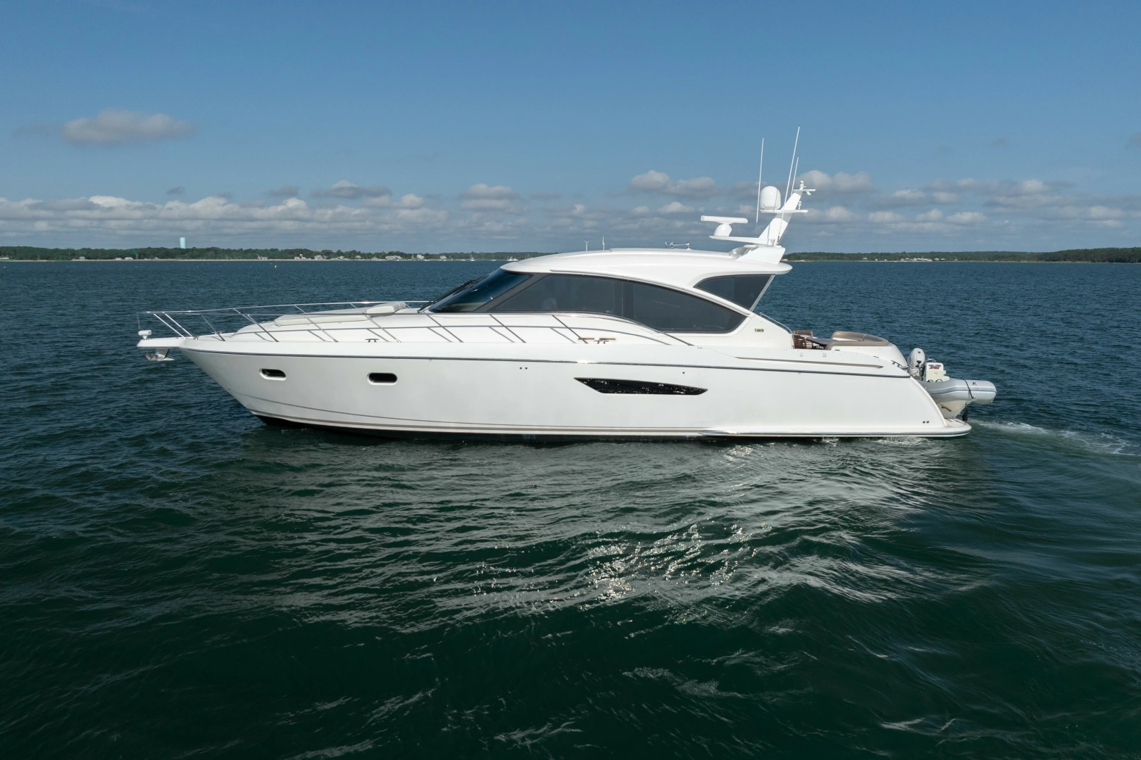 2009 Tiara Yachts 5800 Sovran, photo 1 of 30