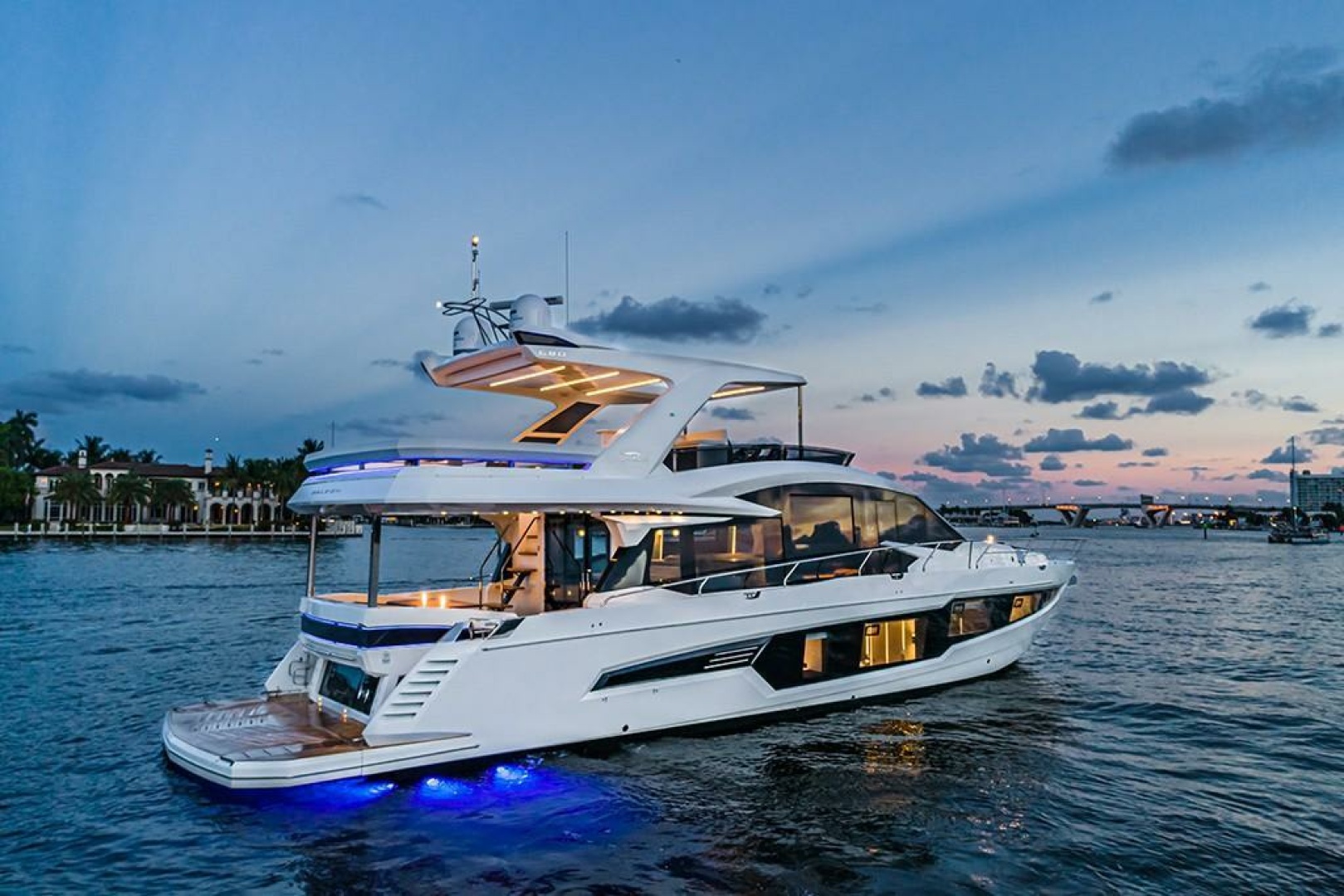 2025 Galeon 680 FLY