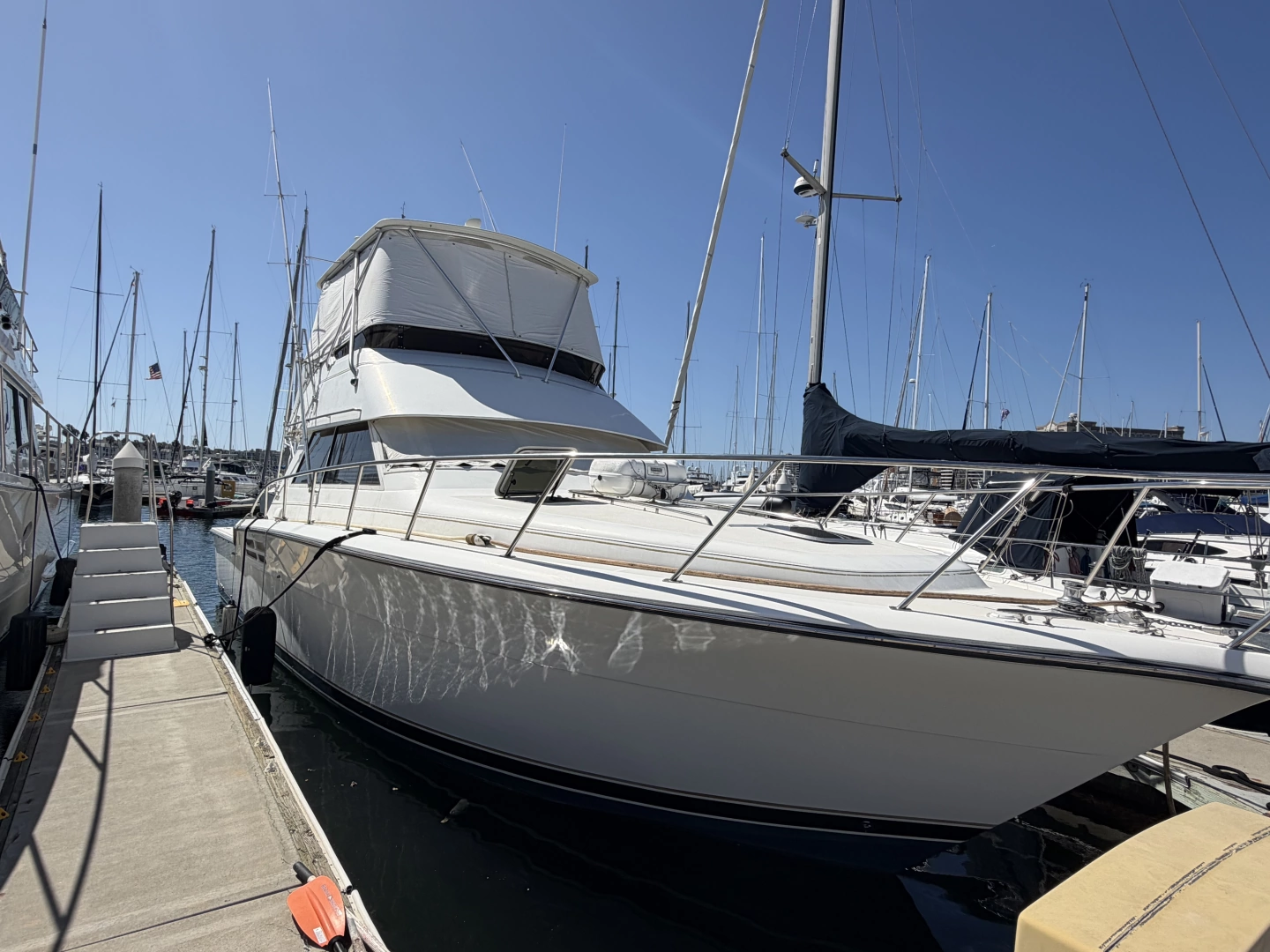 2000 Tiara Yachts, photo 1 of 24