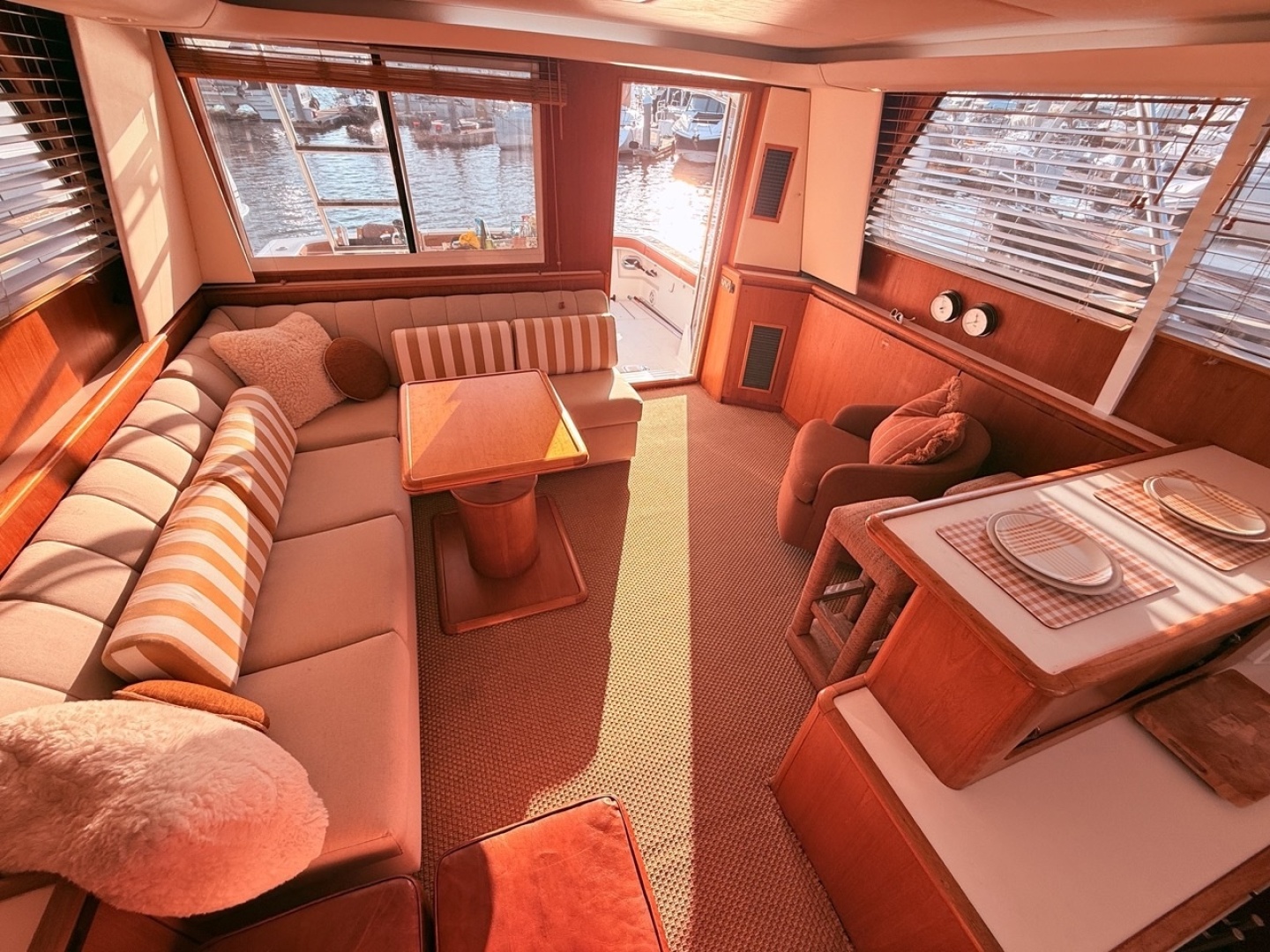2000 Tiara Yachts 