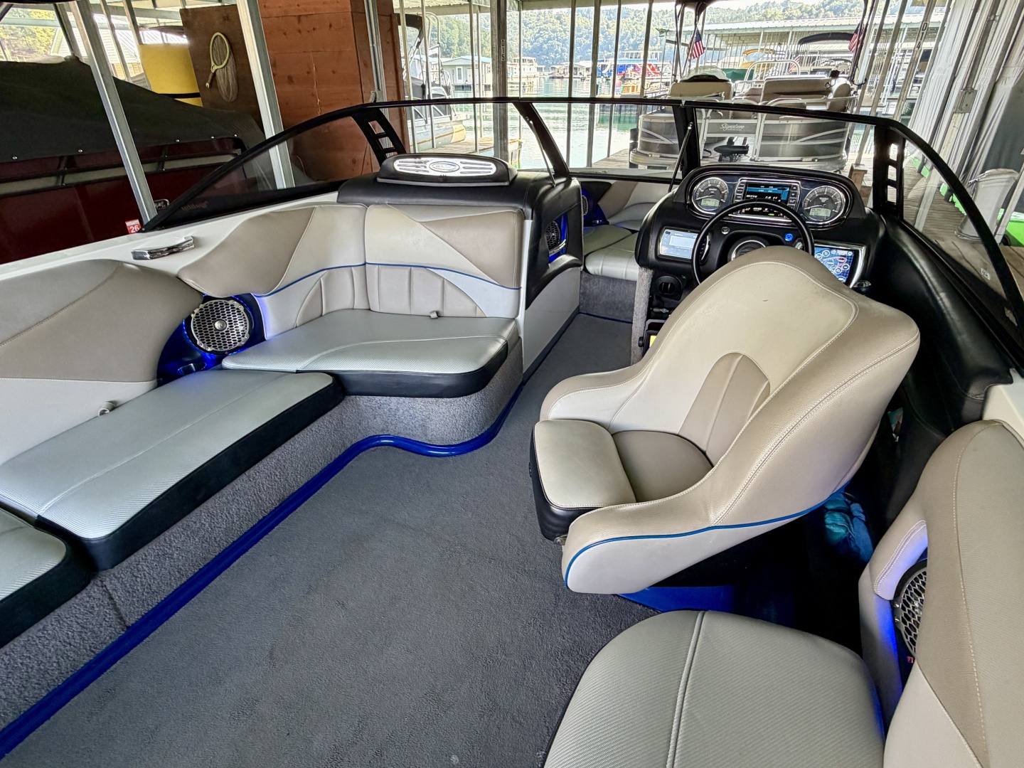 2011 Malibu Wakesetter 247 LSV