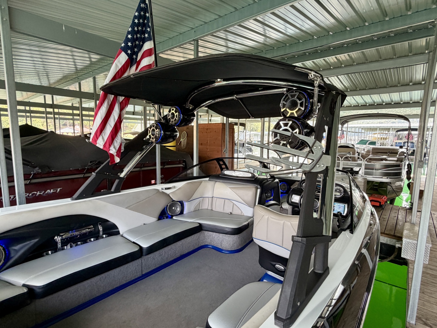 2011 Malibu Wakesetter 247 LSV