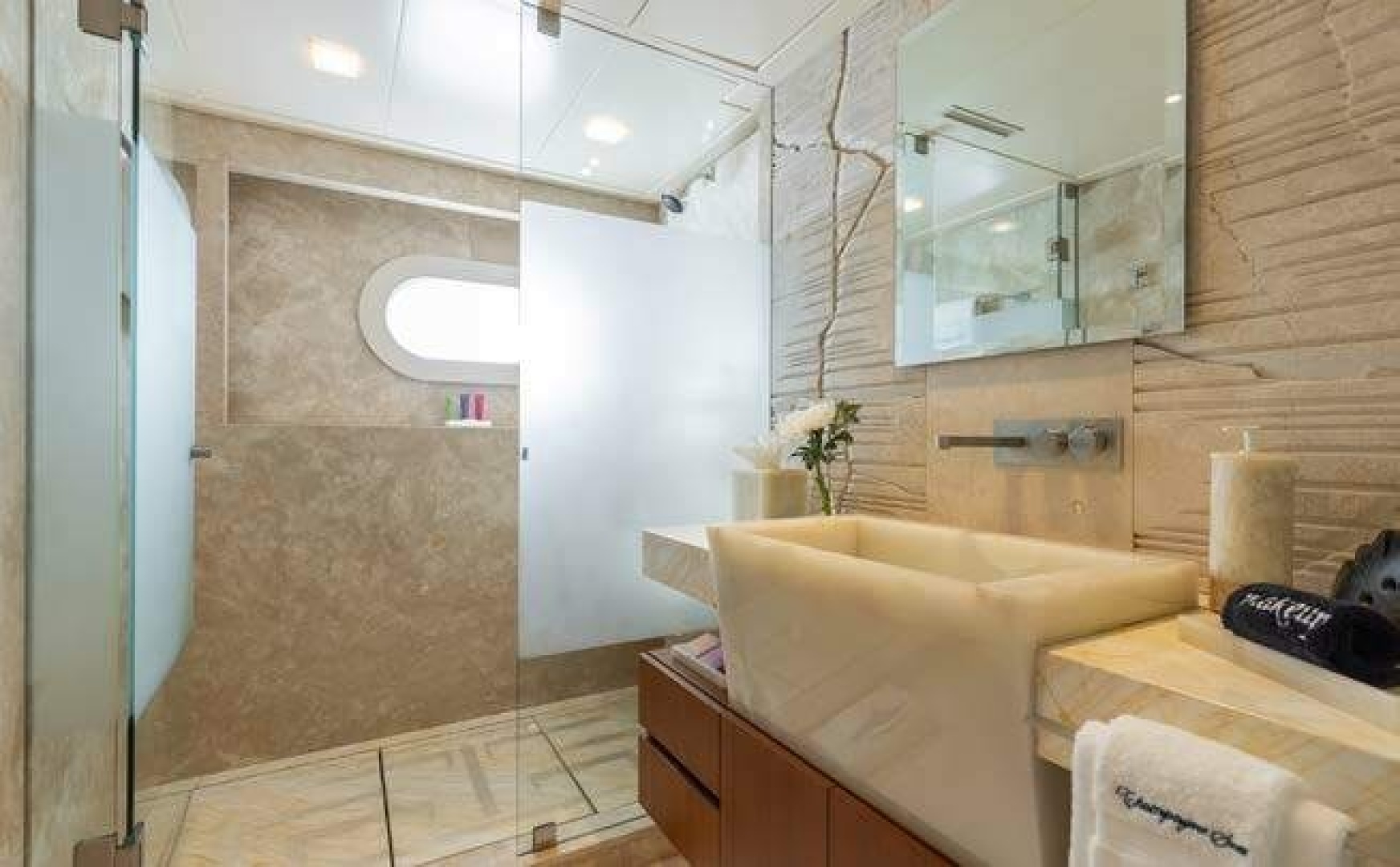 2012 Trinity Yachts Tri-Deck