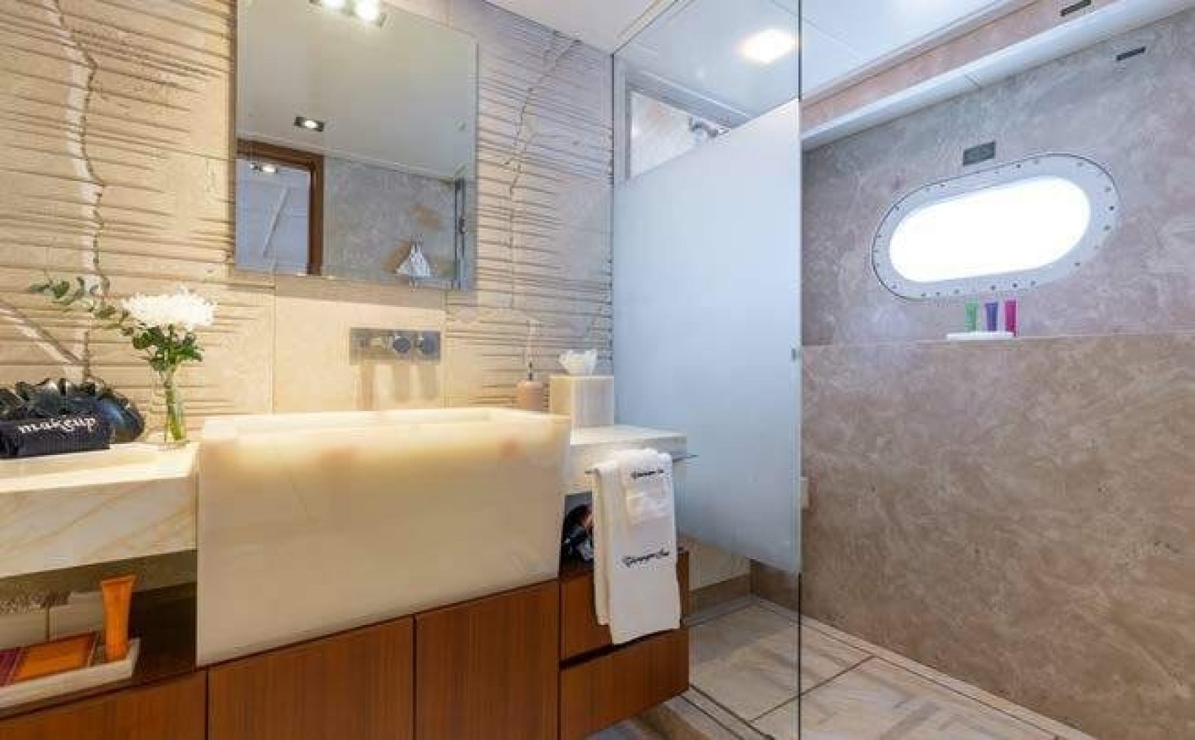 2012 Trinity Yachts Tri-Deck