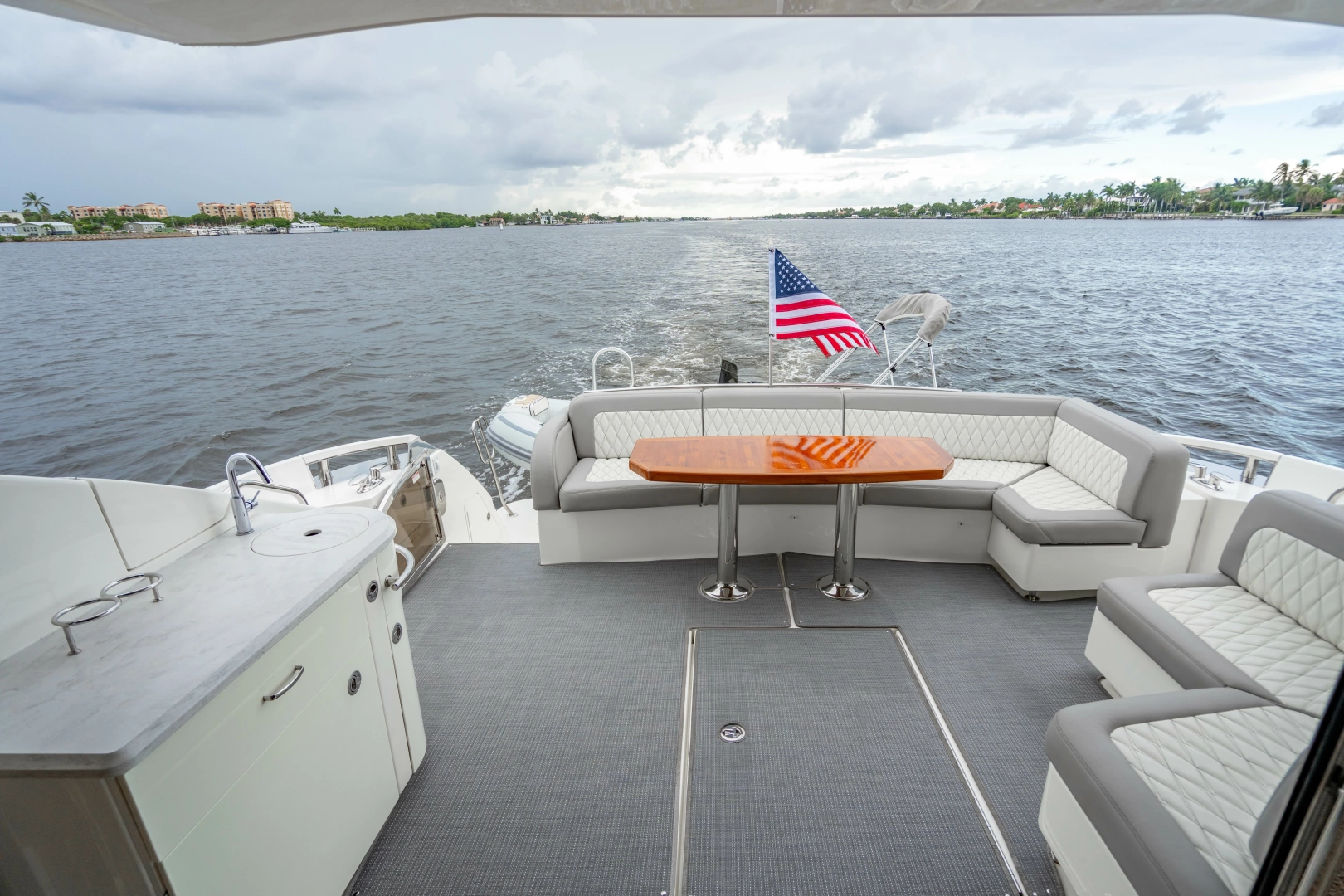 Sea Ray L65 Yacht For Sale