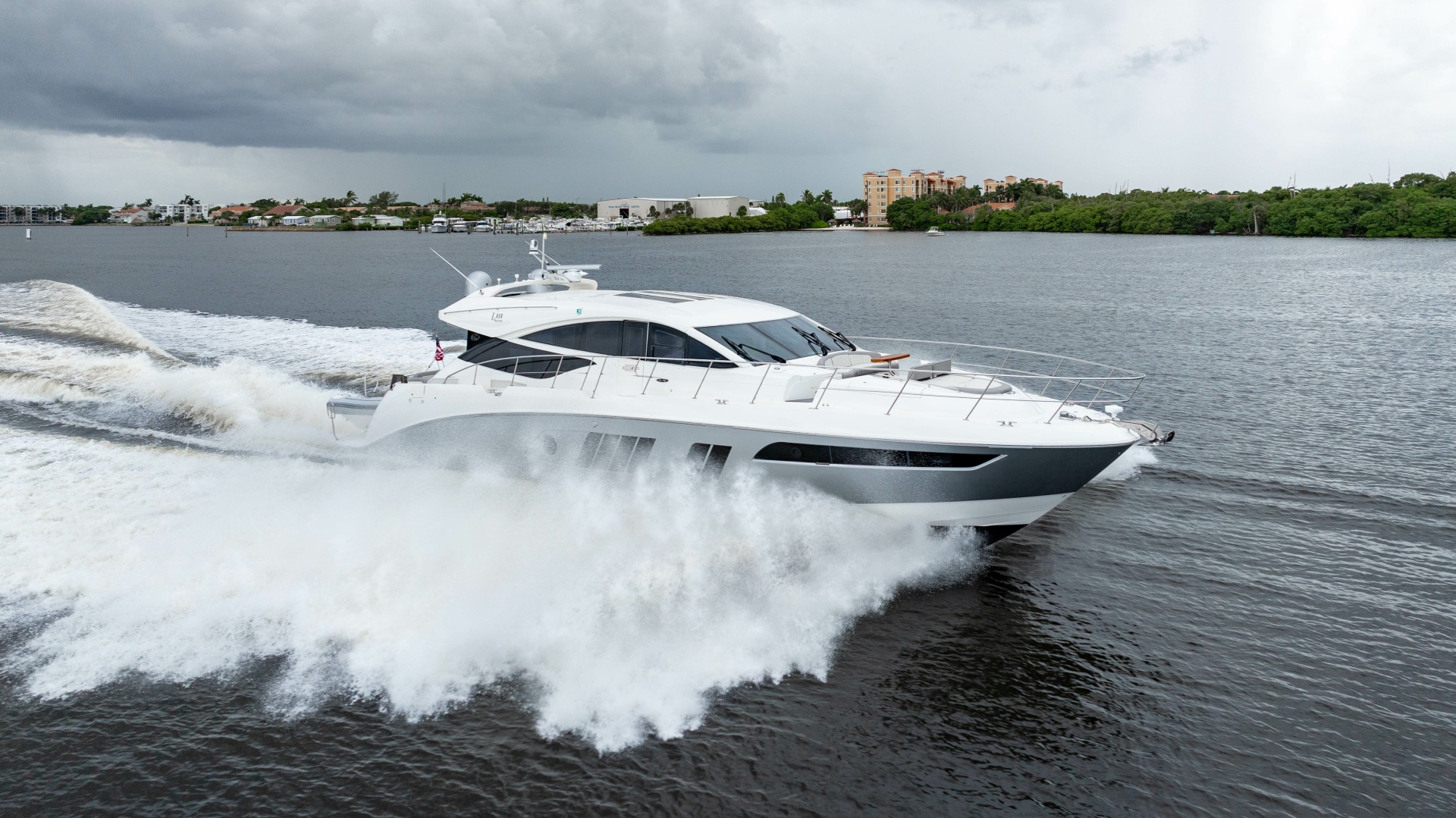 2017 Sea Ray L65