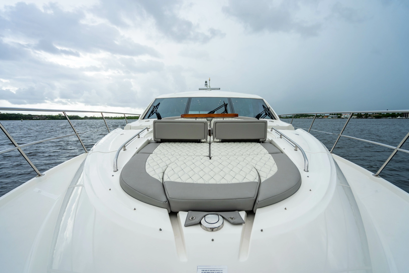 Sea Ray L65 Yacht For Sale
