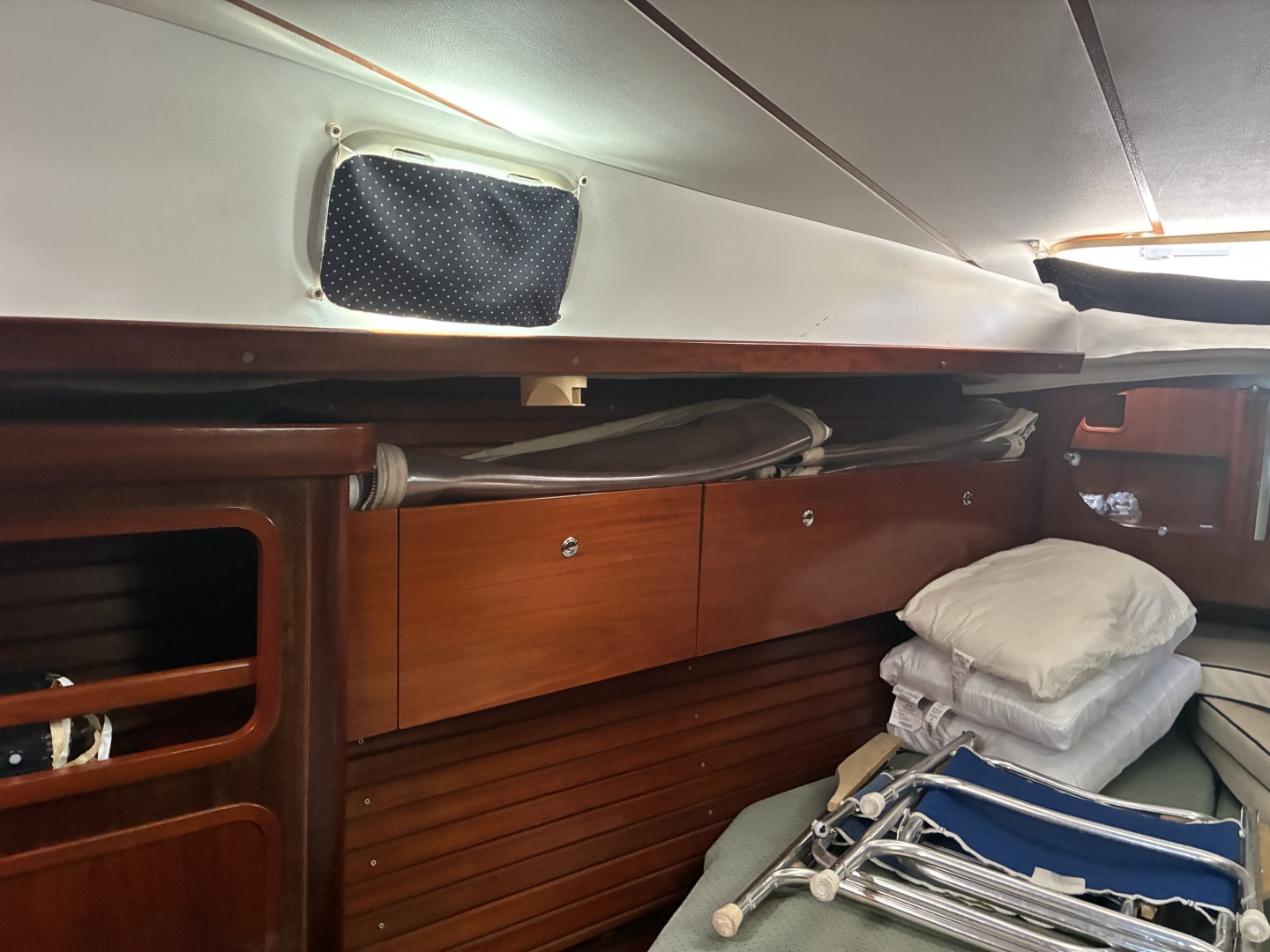 Southern Rain 44ft Beneteau Yacht For Sale Southern Rain 44ft Beneteau Yacht For Sale