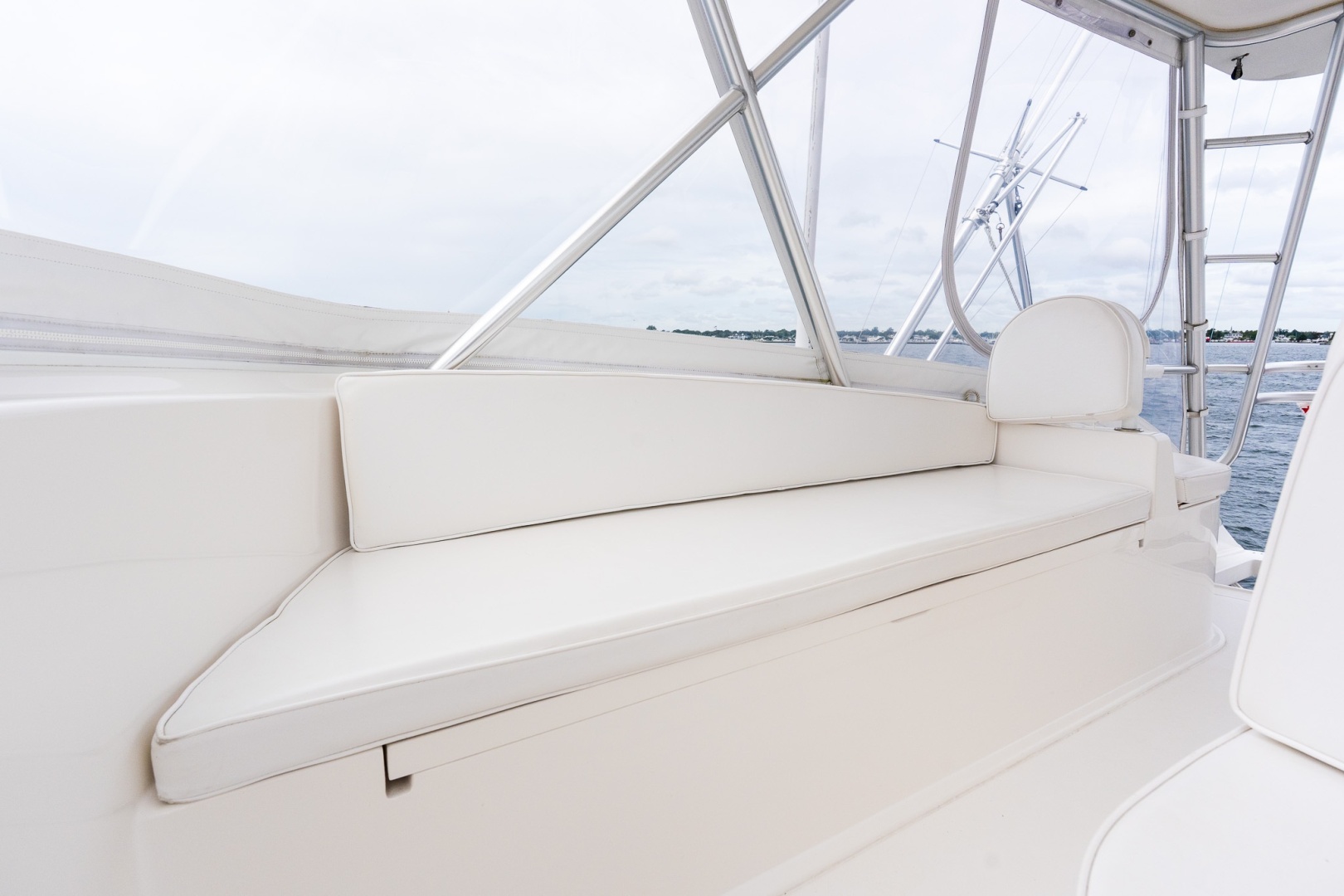 2007 Viking 48 Convertible