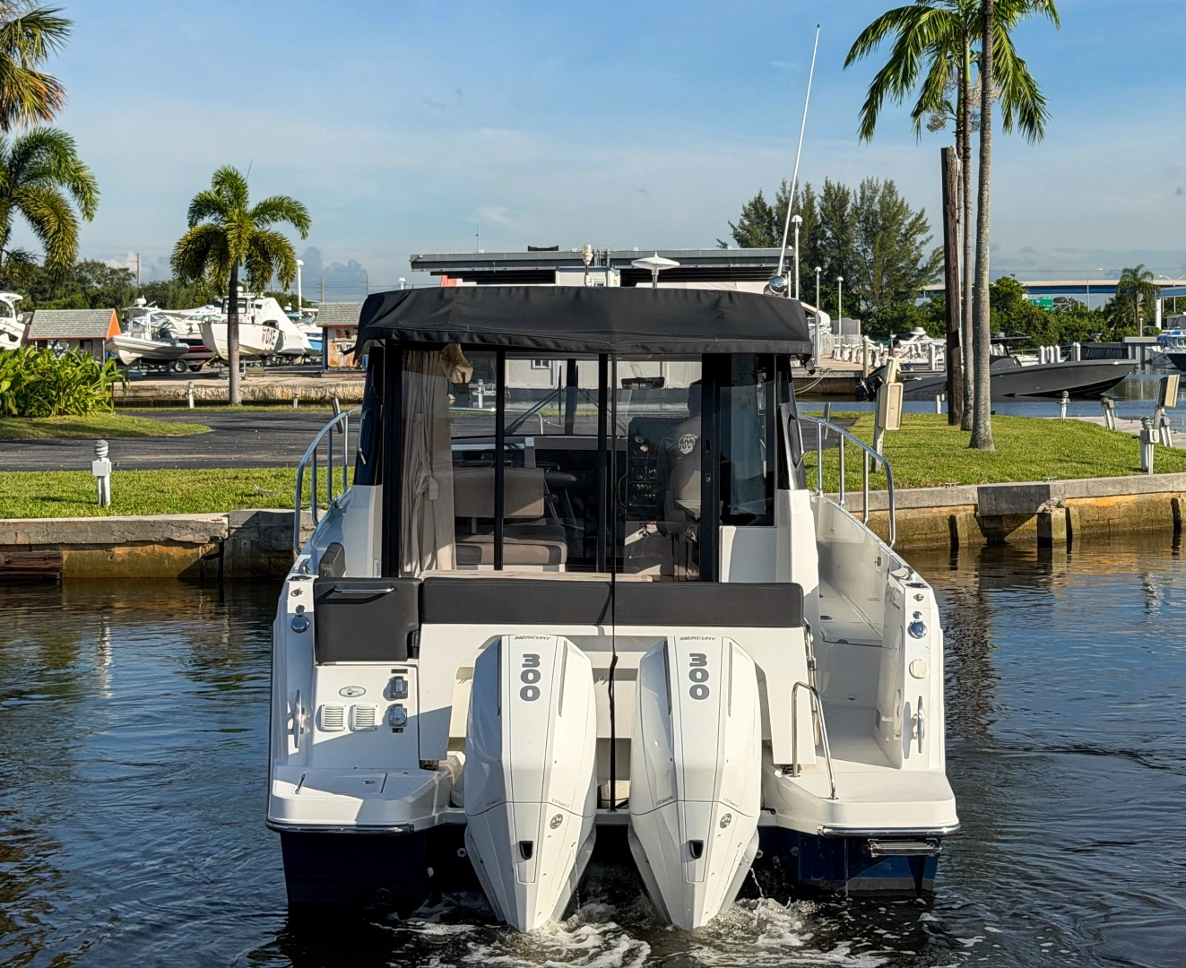 Jeanneau NC 1095 Coupe Yacht For Sale