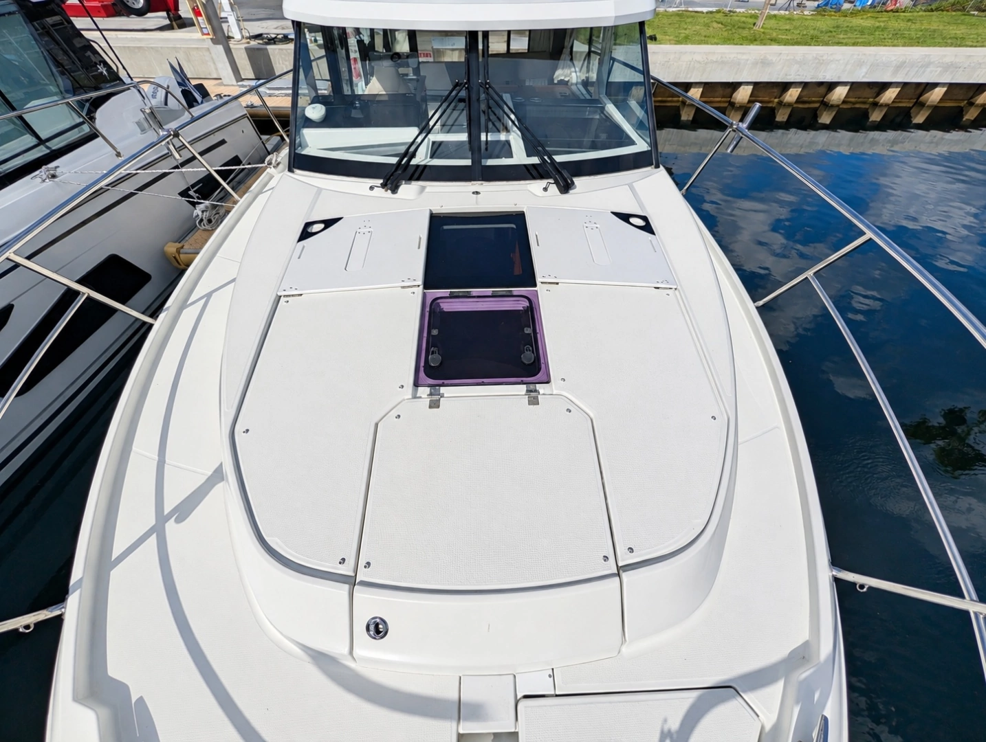 Jeanneau NC 1095 Coupe Yacht For Sale