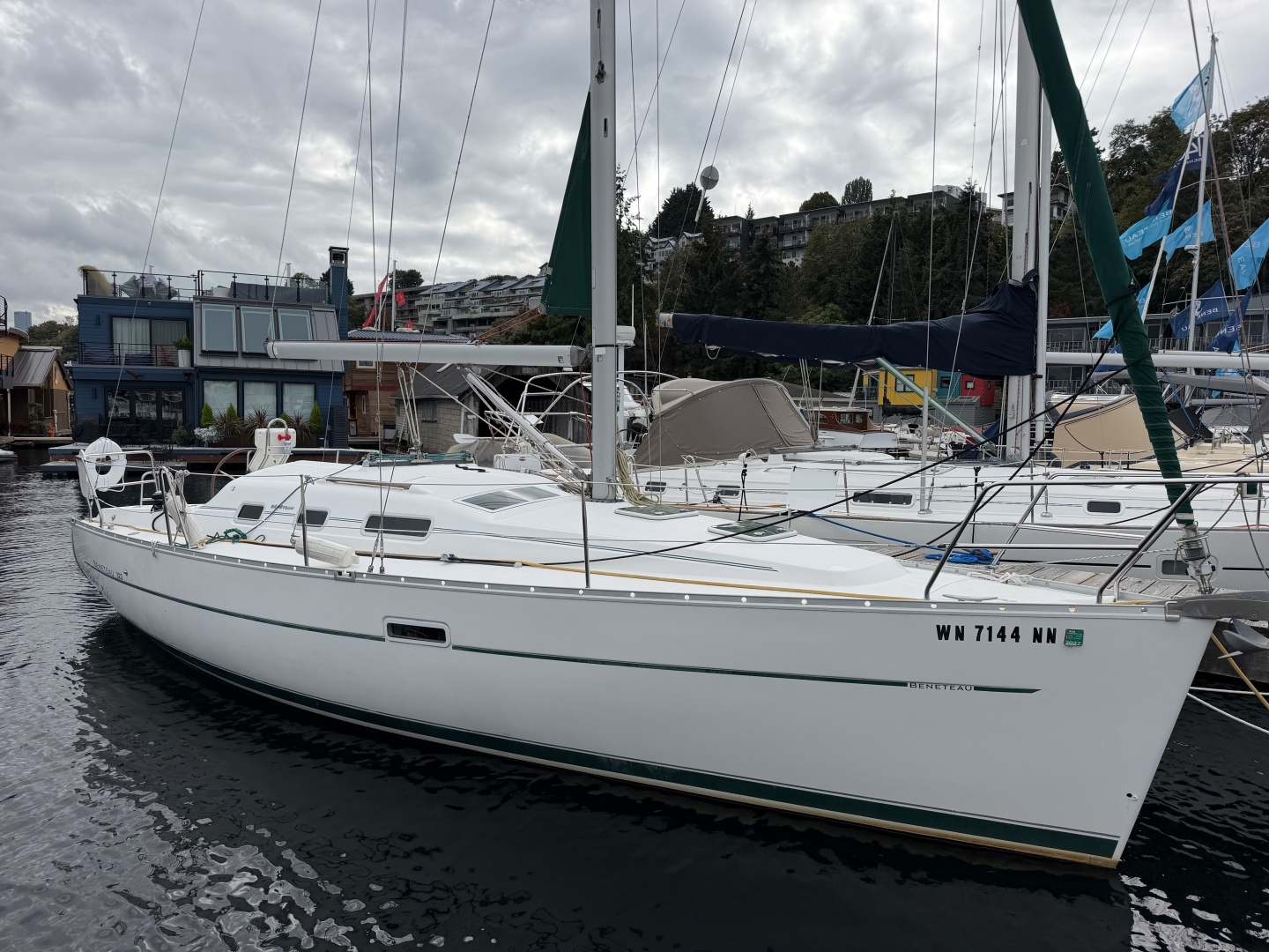 2004 Beneteau 