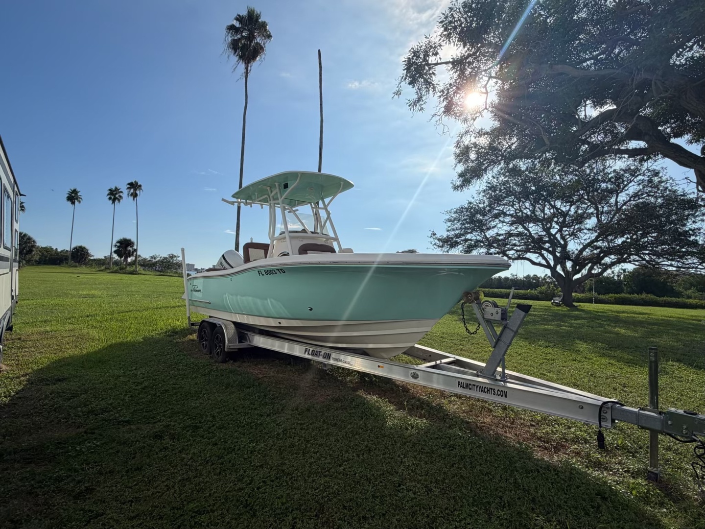 2021 Pioneer 222 Islander