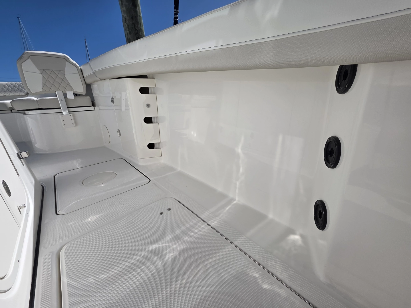 World Cat  Yacht For Sale