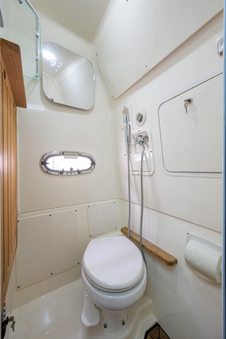Boston Whaler 380 Outrage Yacht For Sale