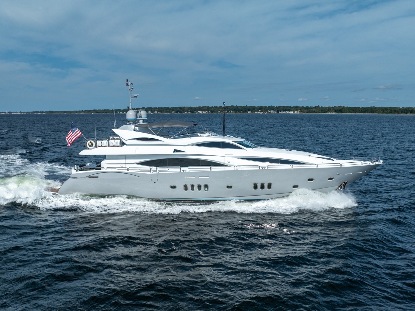 2004 Sunseeker 105 Yacht