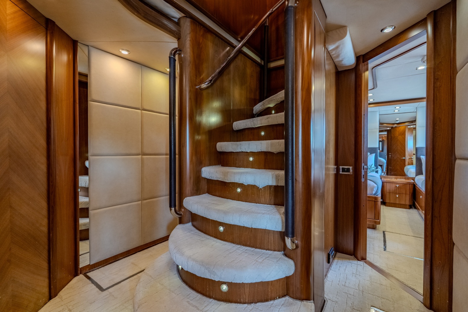 2004 Sunseeker 105 Yacht