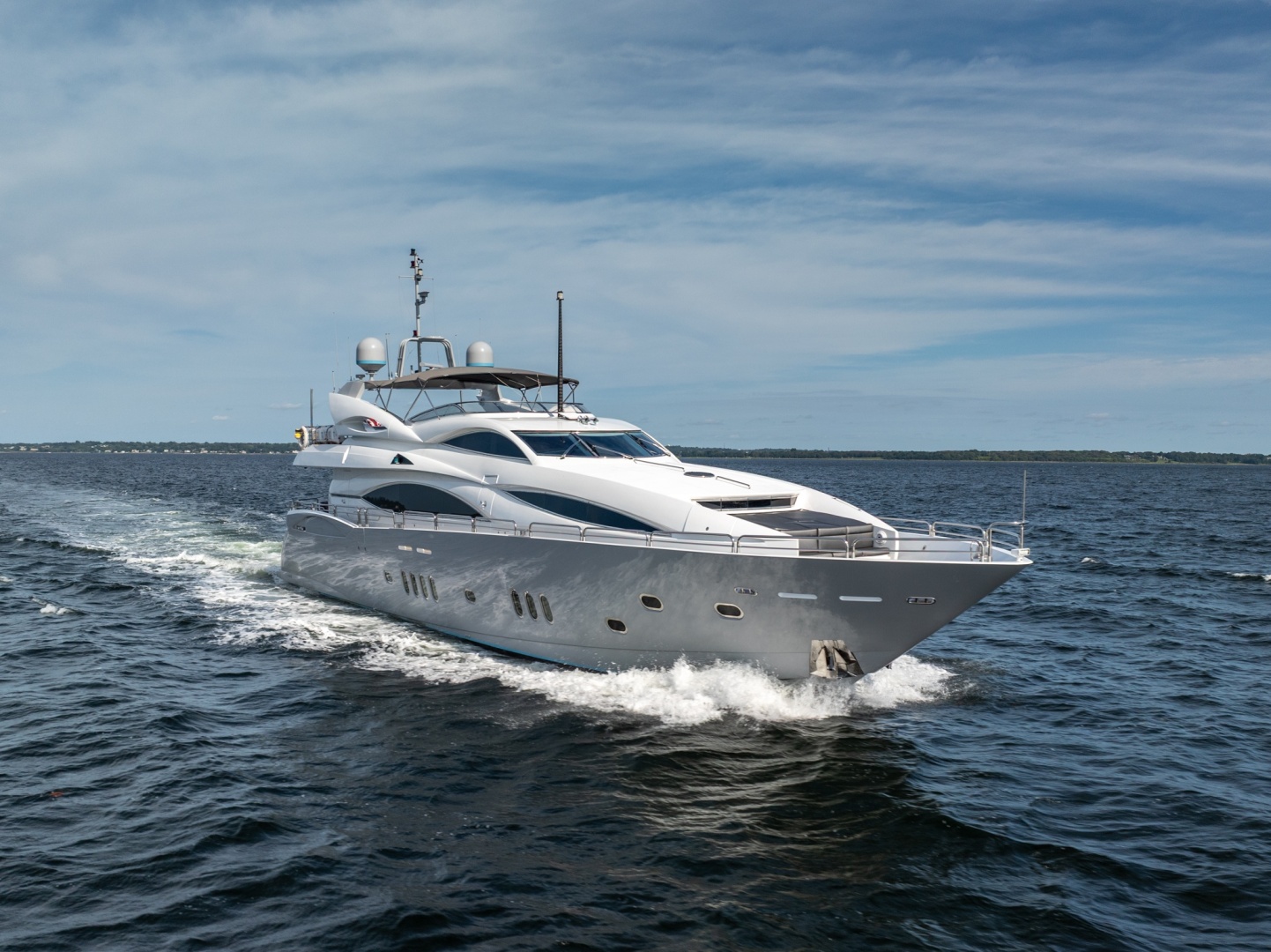 2004 Sunseeker 105 Yacht