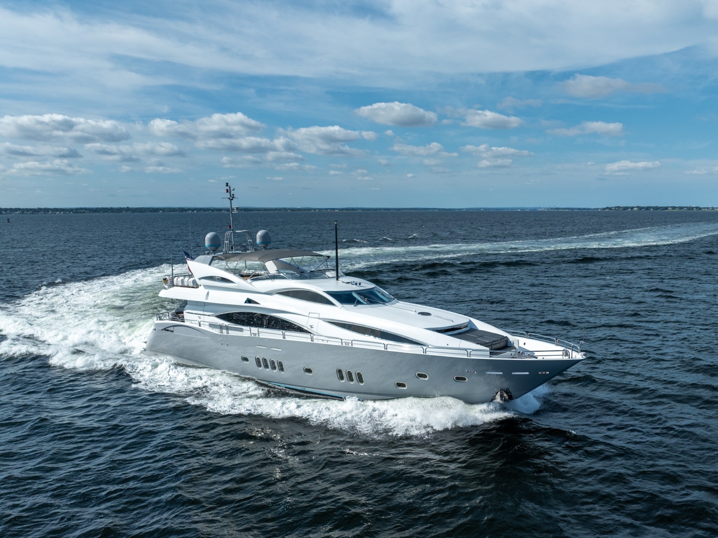 2004 Sunseeker 105 Yacht
