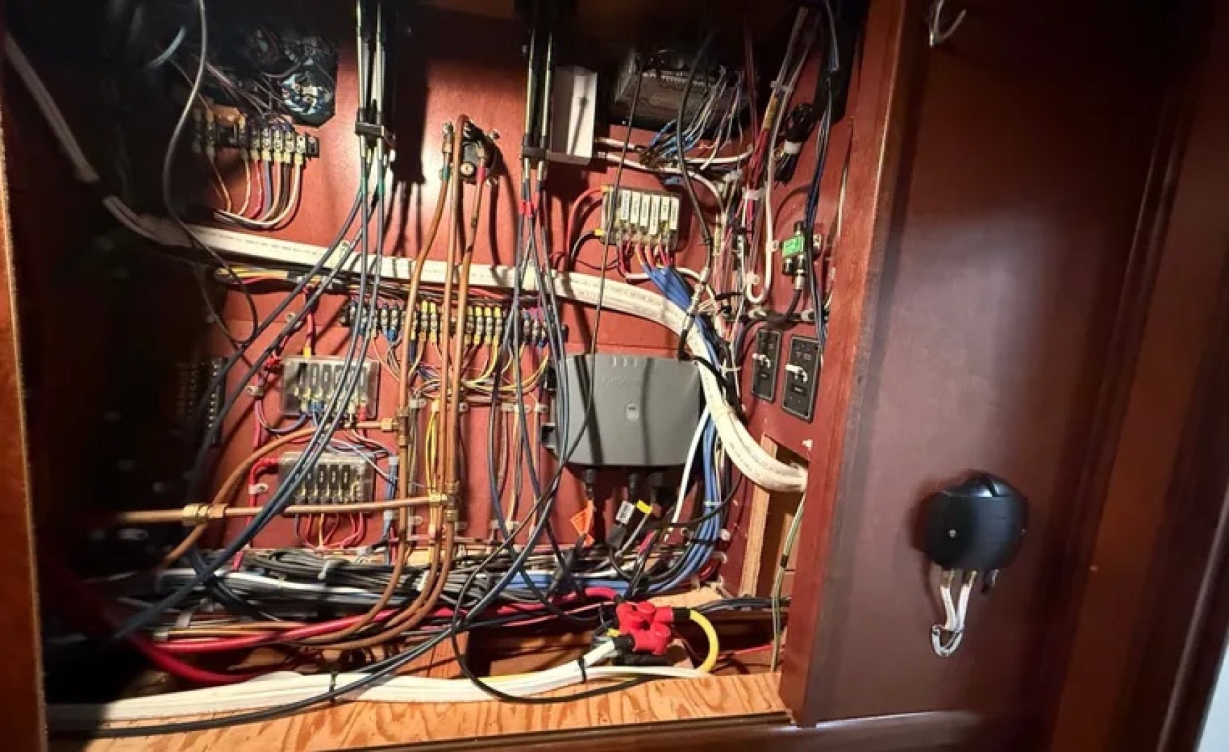 2006 Gibson 5500 LS