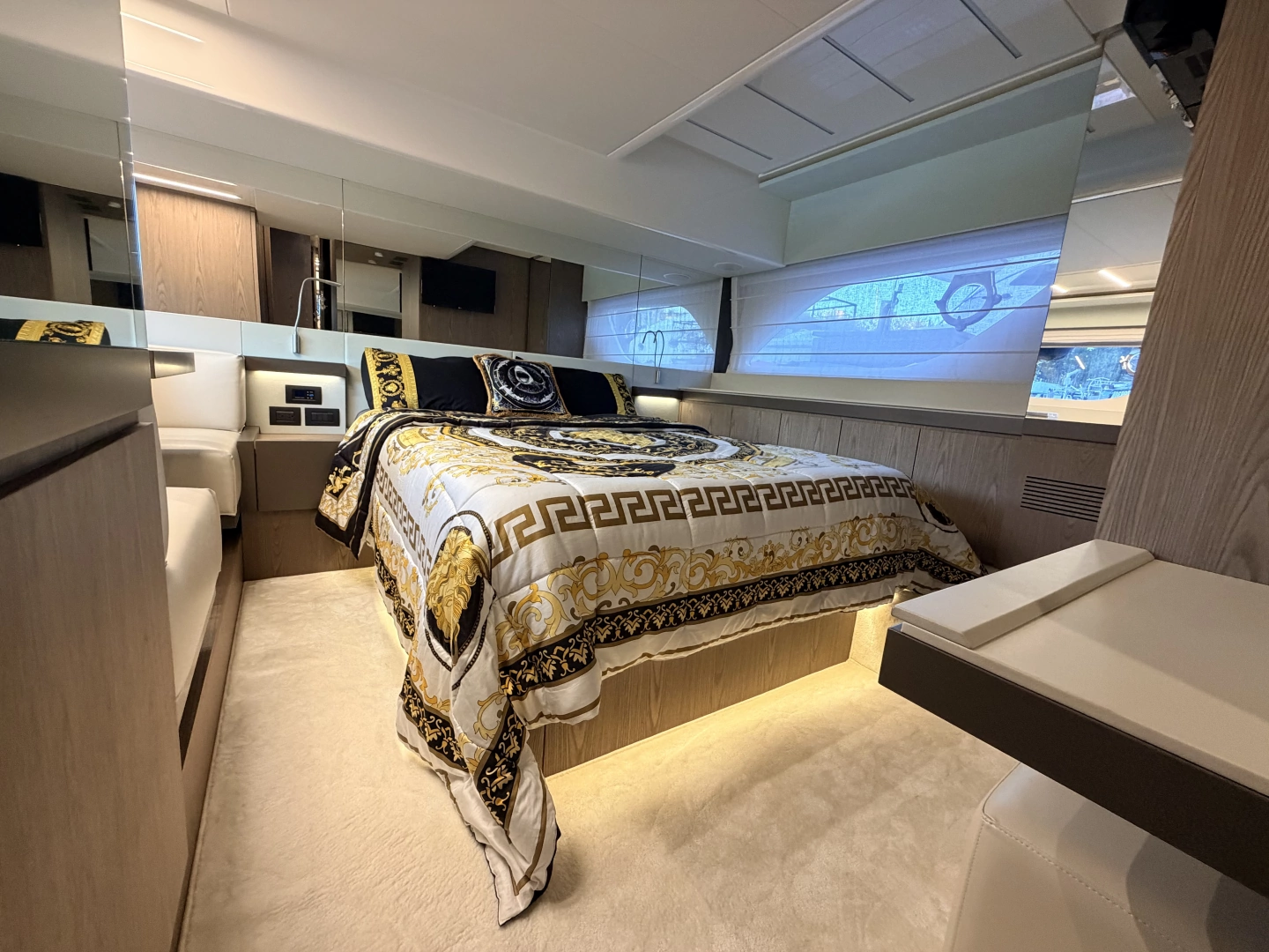 Ferretti Yachts 550 Fly Yacht For Sale