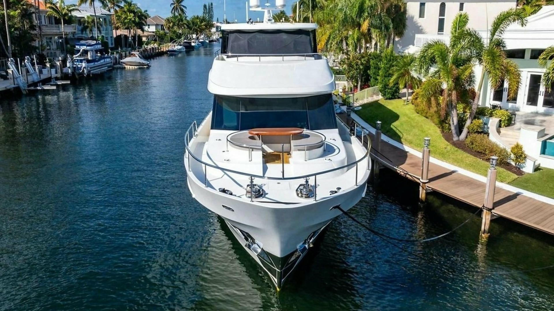 BELLA LISA 100ft Ocean Alexander Yacht For Sale