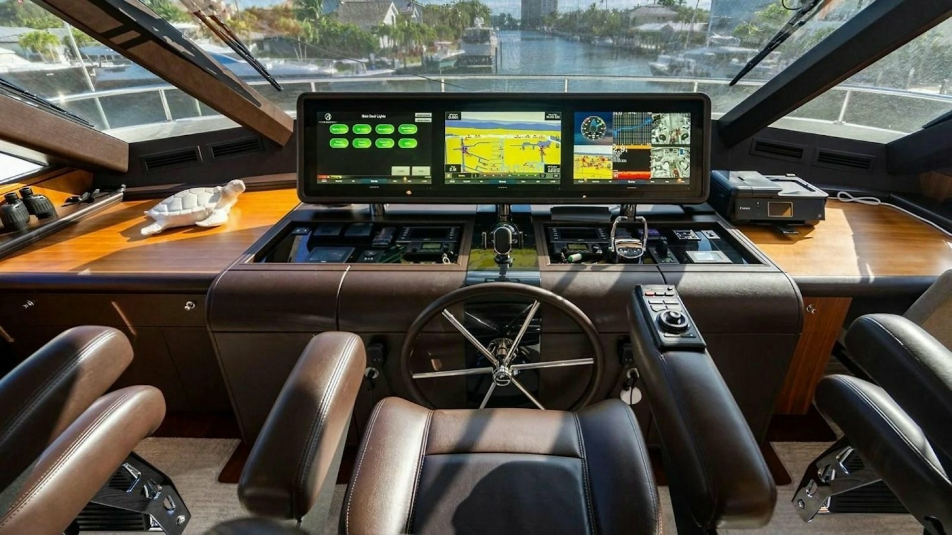 BELLA LISA 100ft Ocean Alexander Yacht For Sale