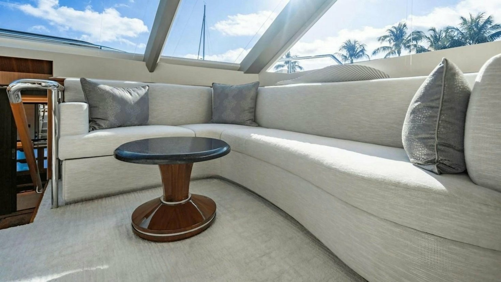 BELLA LISA 100ft Ocean Alexander Yacht For Sale