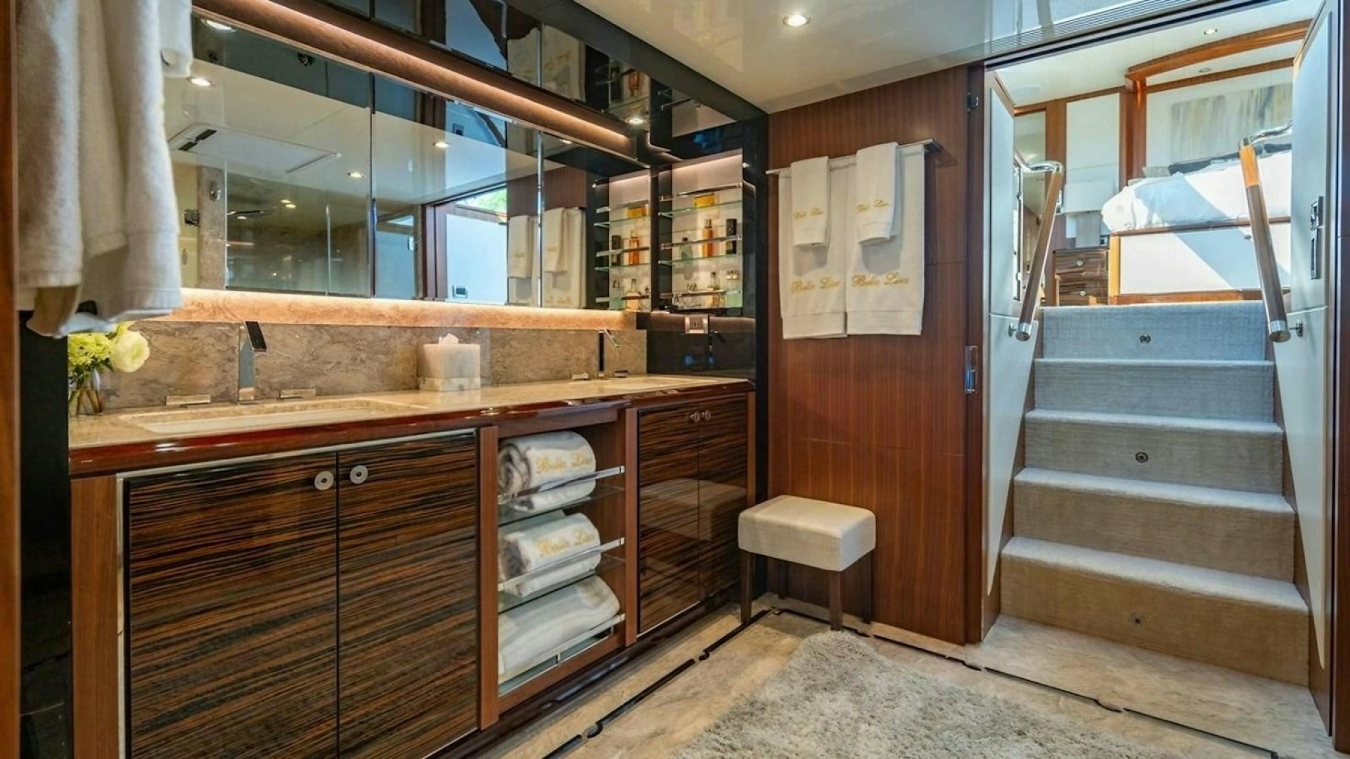 BELLA LISA 100ft Ocean Alexander Yacht For Sale